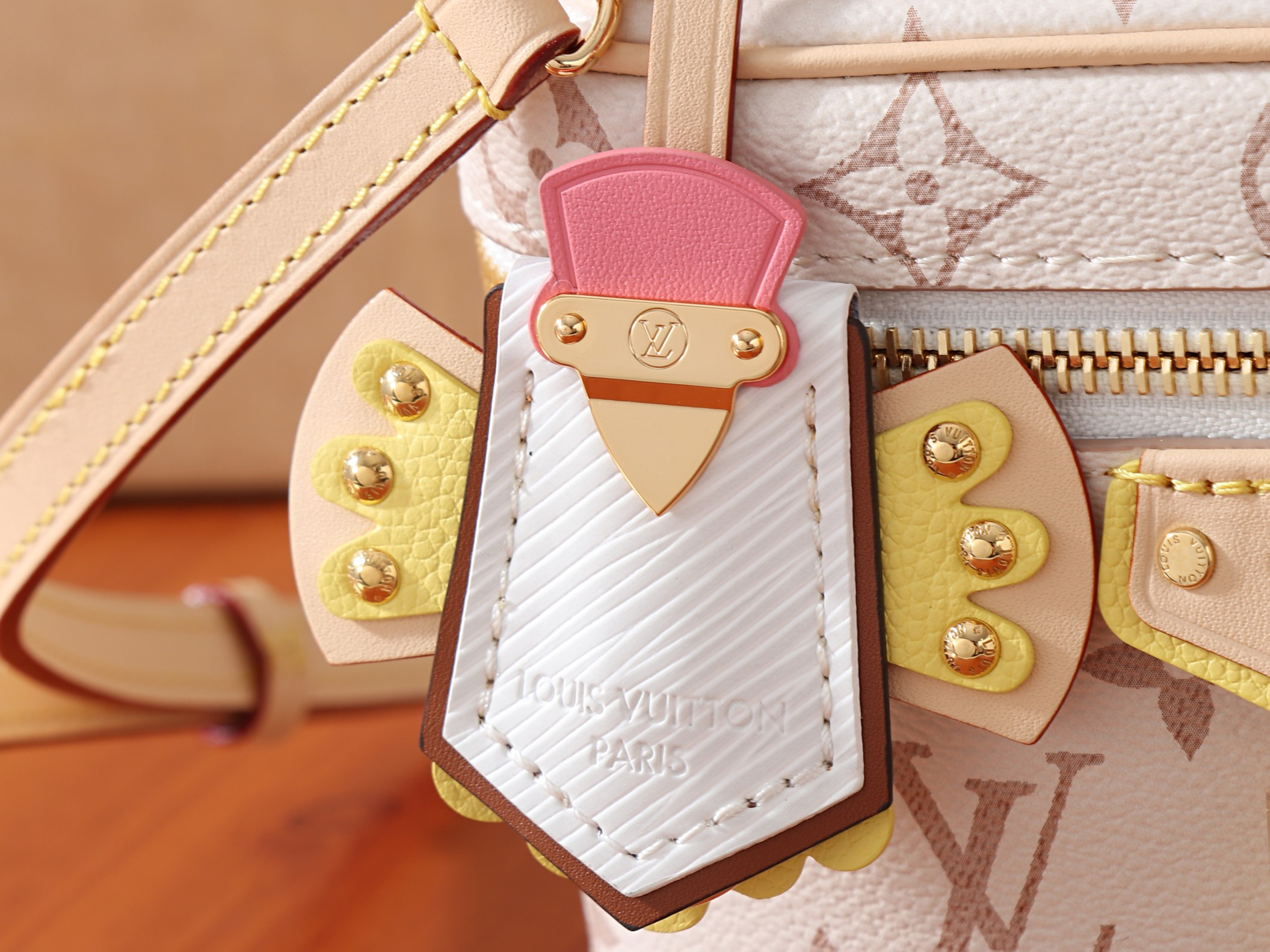 LV Vanity Chain Pouch M29782 19x11.5x6.5cm