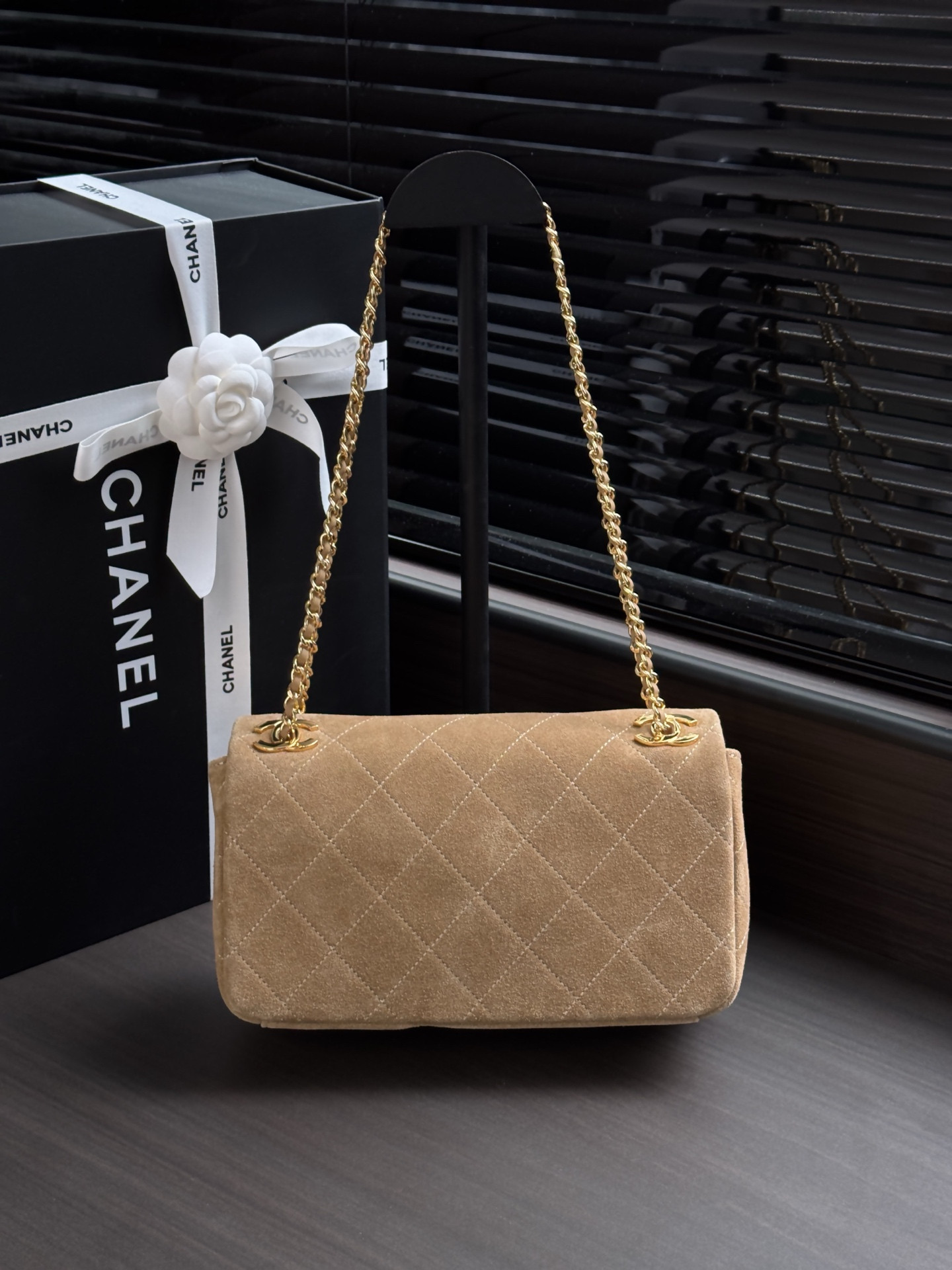 Ch*el flap bag as6417 15x25.5x8cm