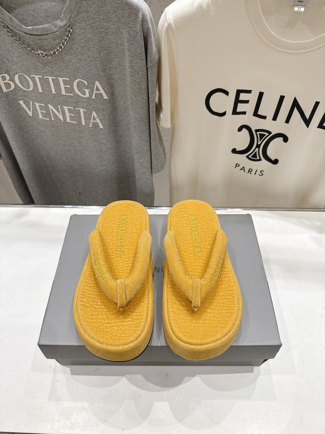 ua Ba*len*cia*ga jet lag thong slides