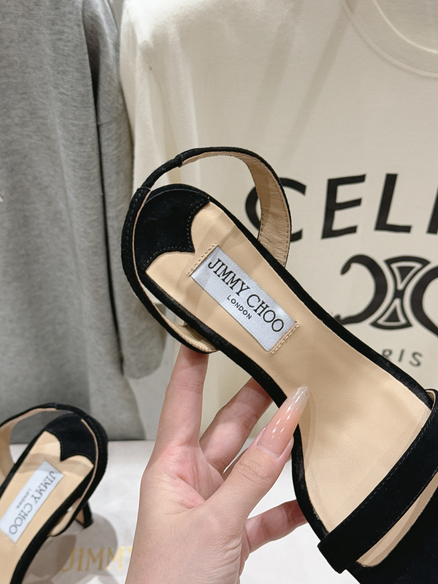 ua Ji*y Ch* jenn sandals