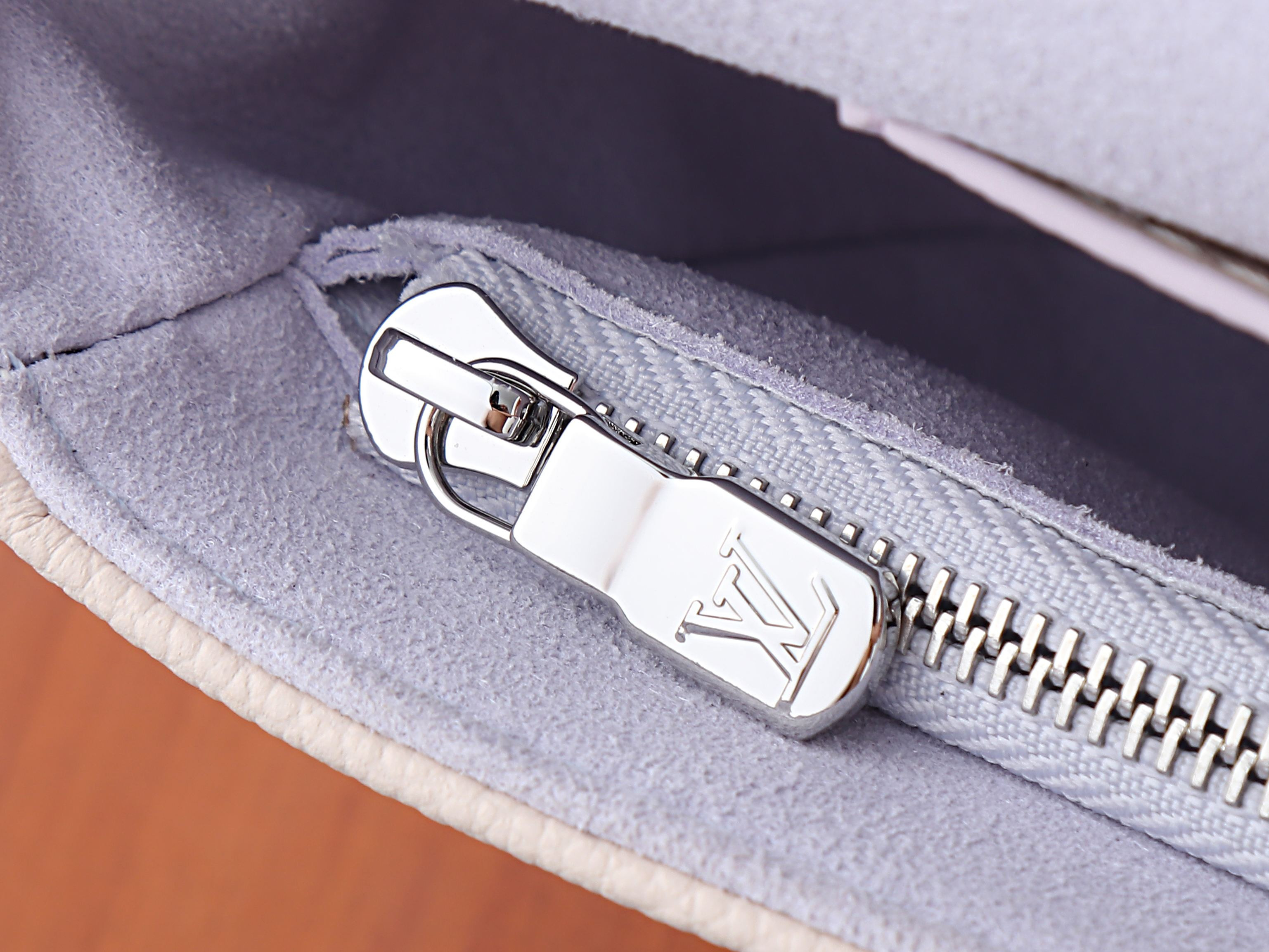 LV Wallet On Chain Ivy M29770 23.5x12x4.3cm