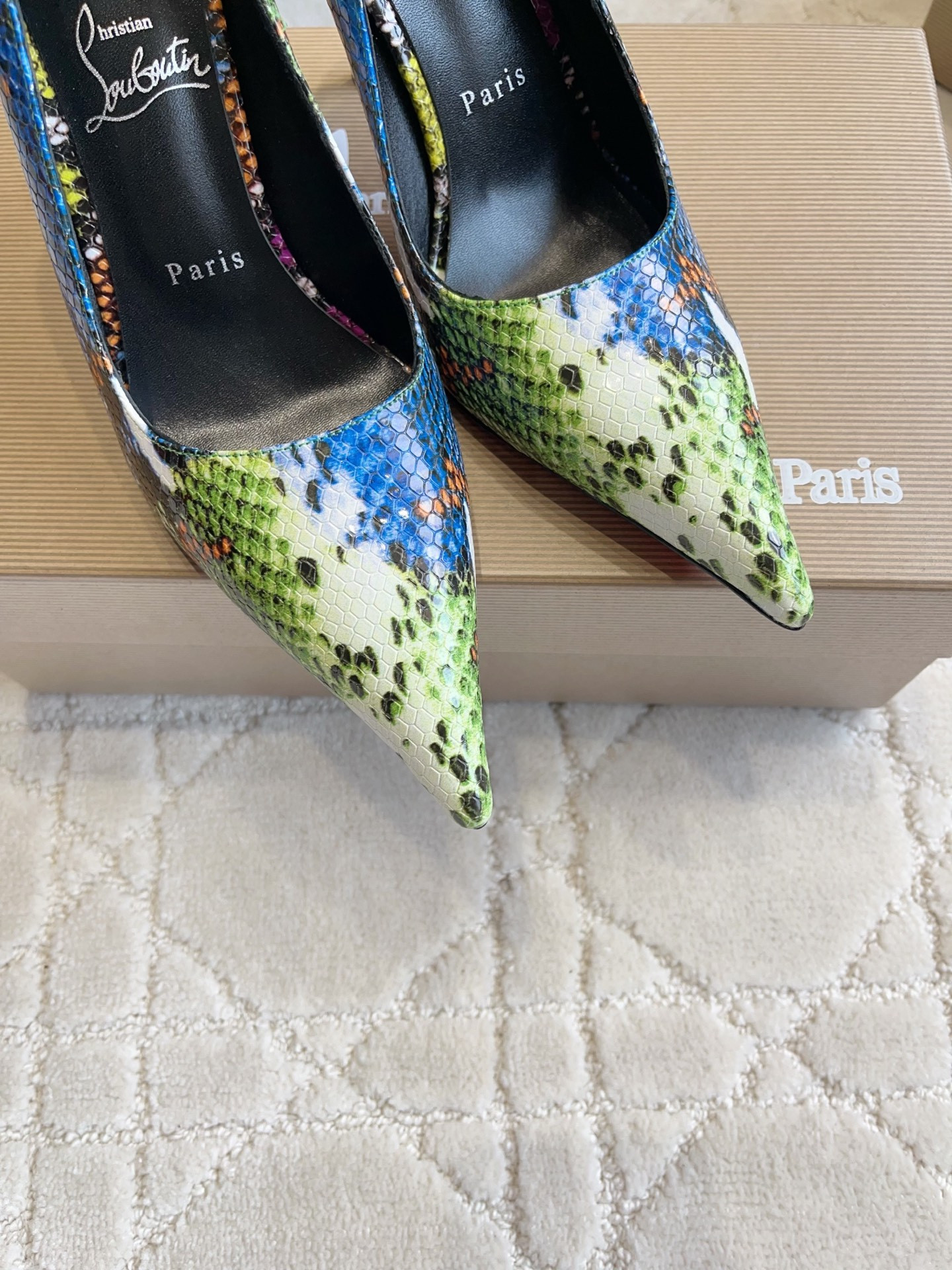 ua Ch**an louboutin so kate pumps 10cm heel
