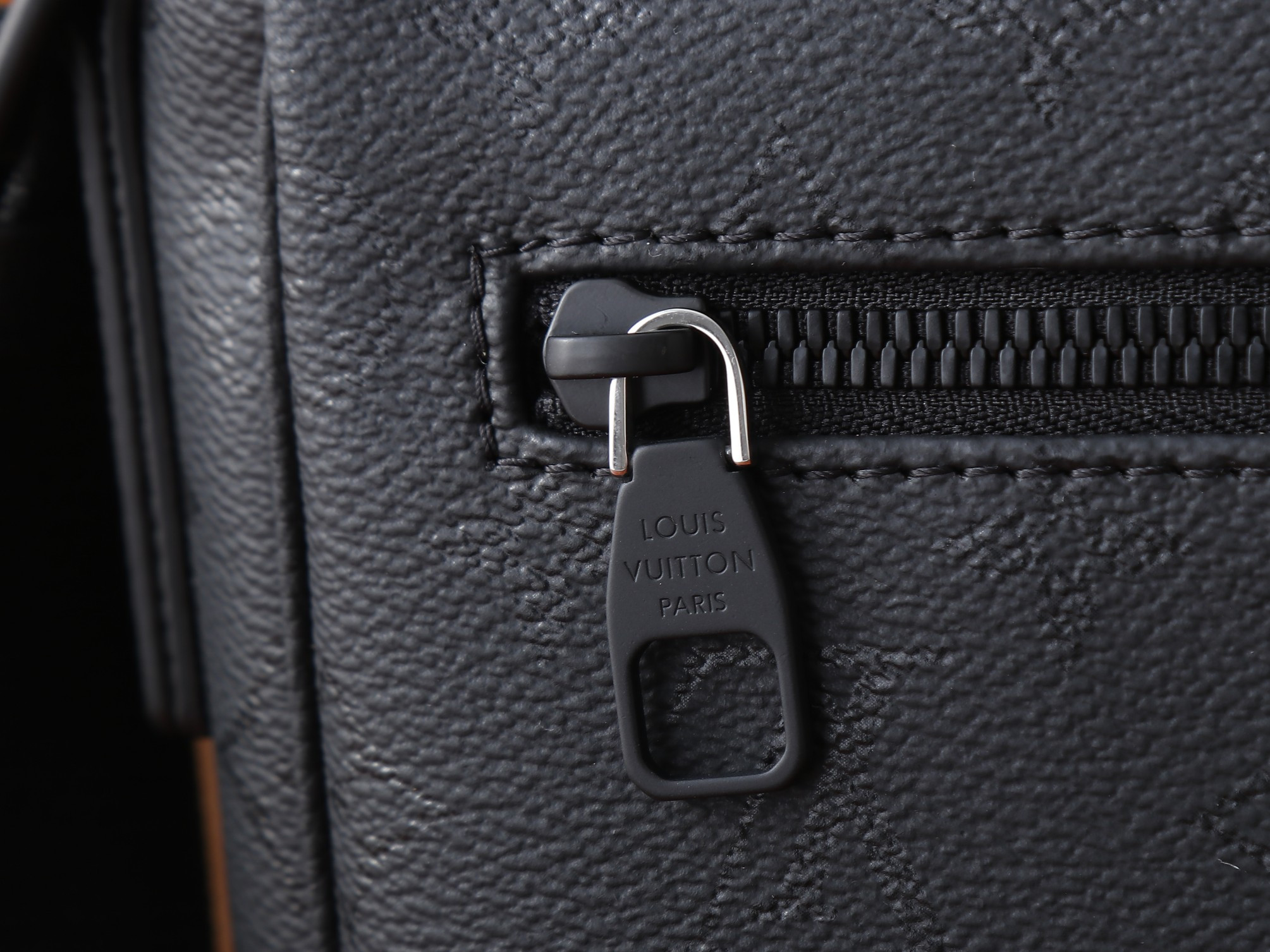 LV Bastille PM M2A195 23x27x8cm