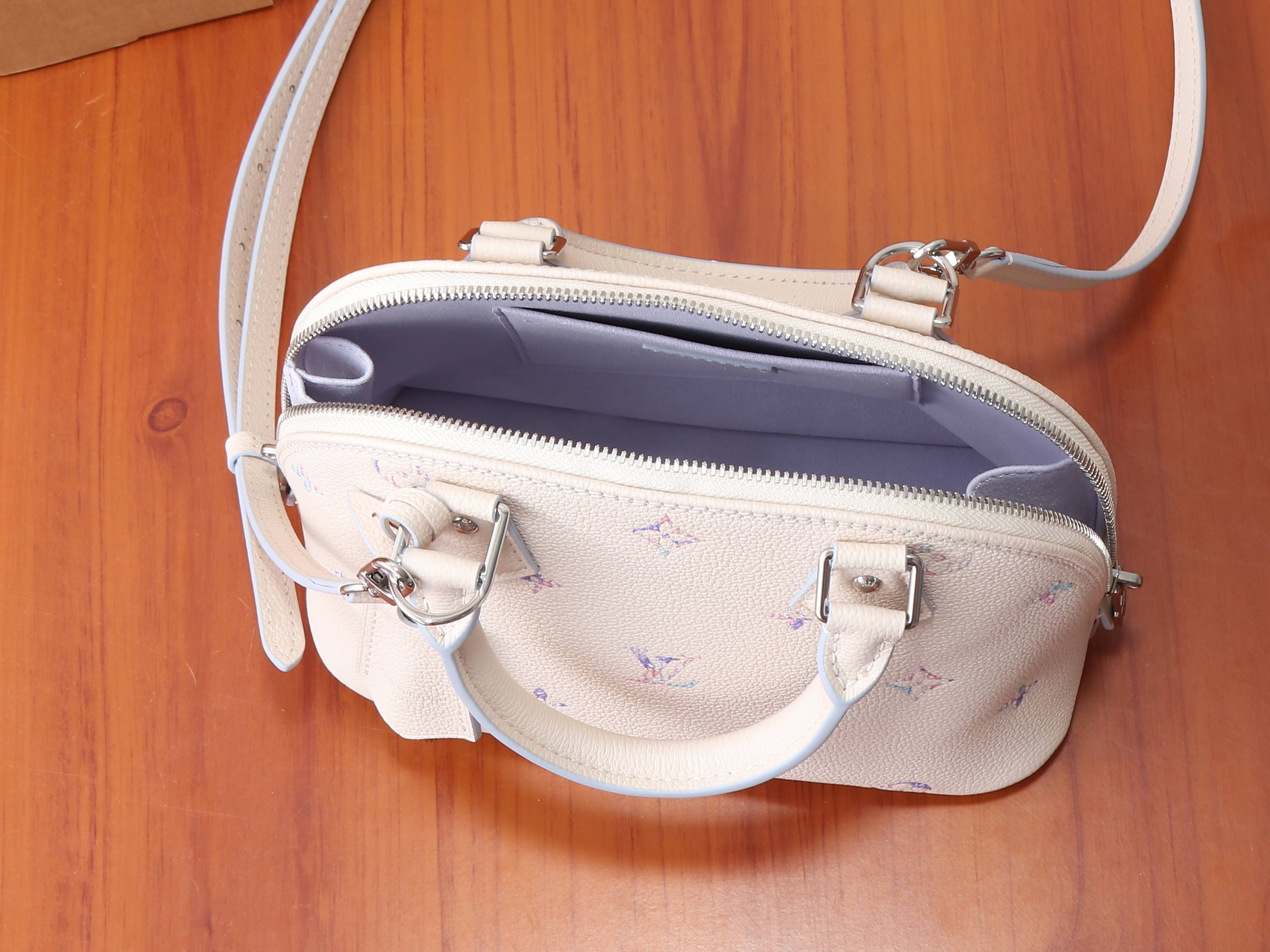 LV Alma BB Adjustable Strap M2A086 23.5x17.5x11.5cm