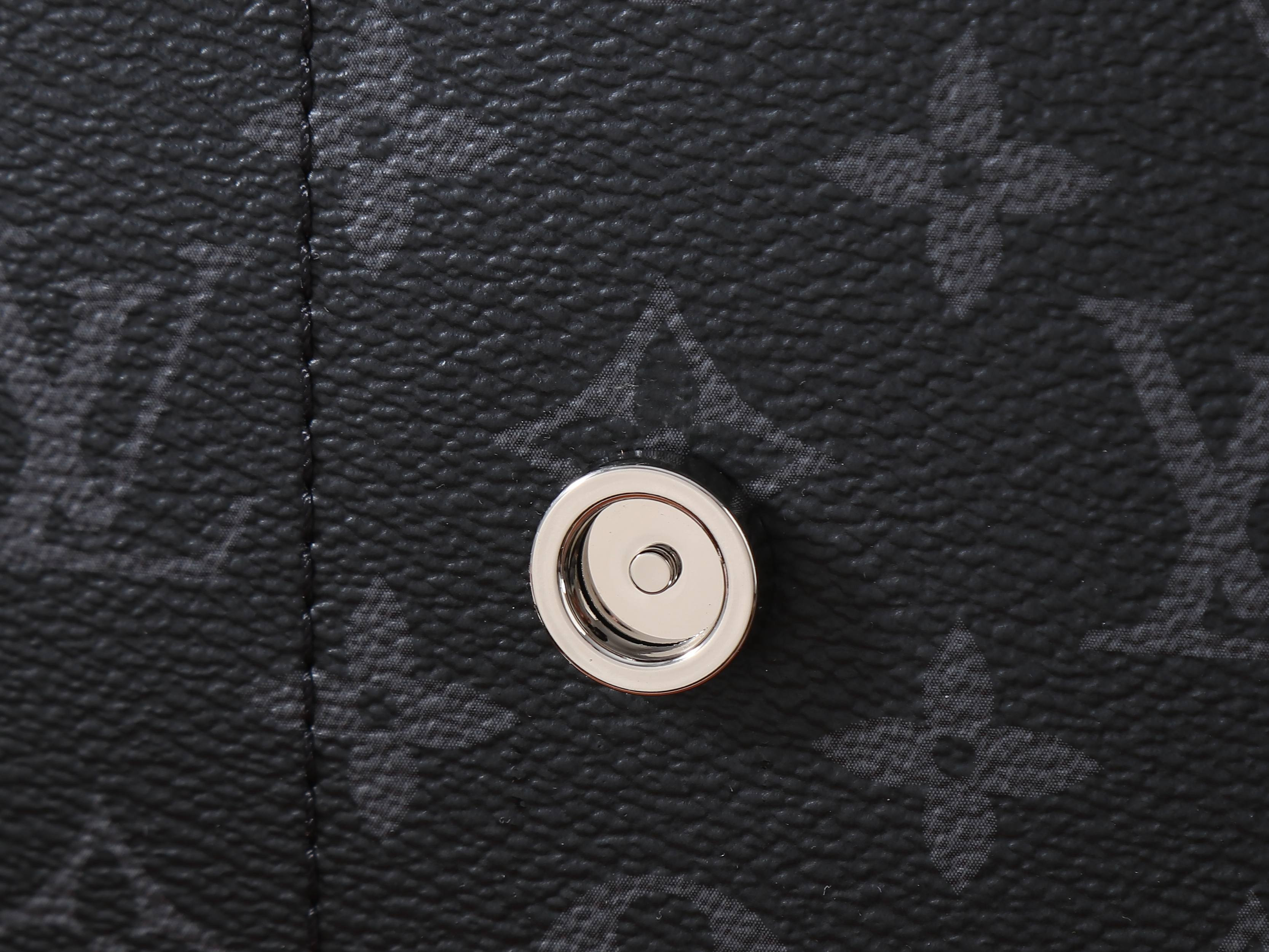 LV Courrier Messenger Bag M28629 37x27x12cm