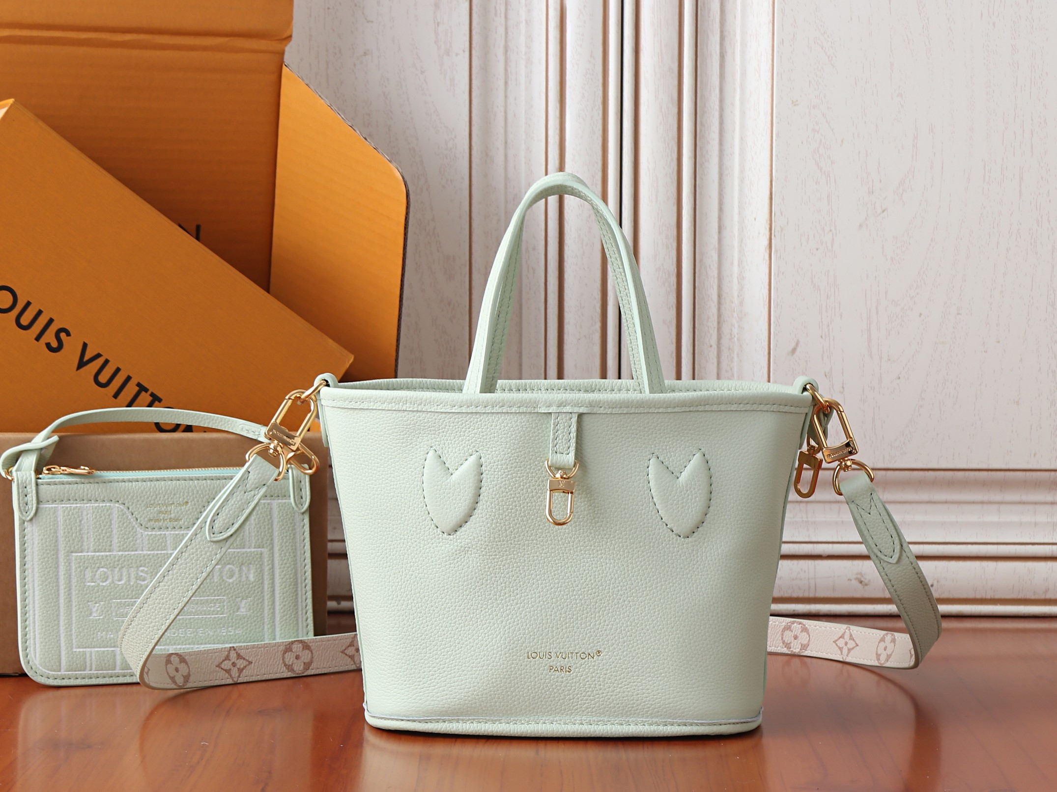 LV Neverfull Inside Out BB M2A465 26.5x16.5x11cm