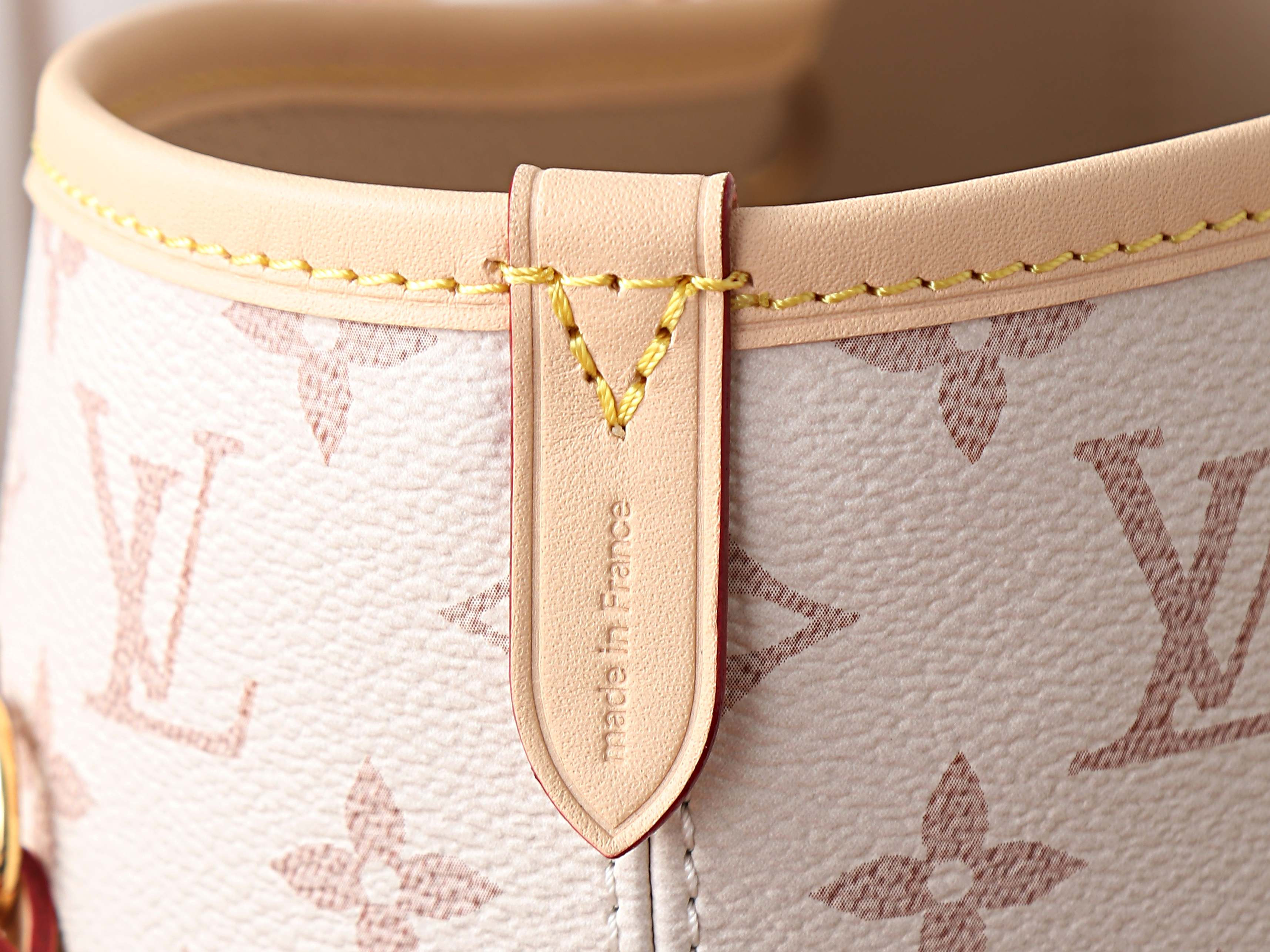 LV Neverfull Inside Out MM M2A095 31x28x14cm Without Box