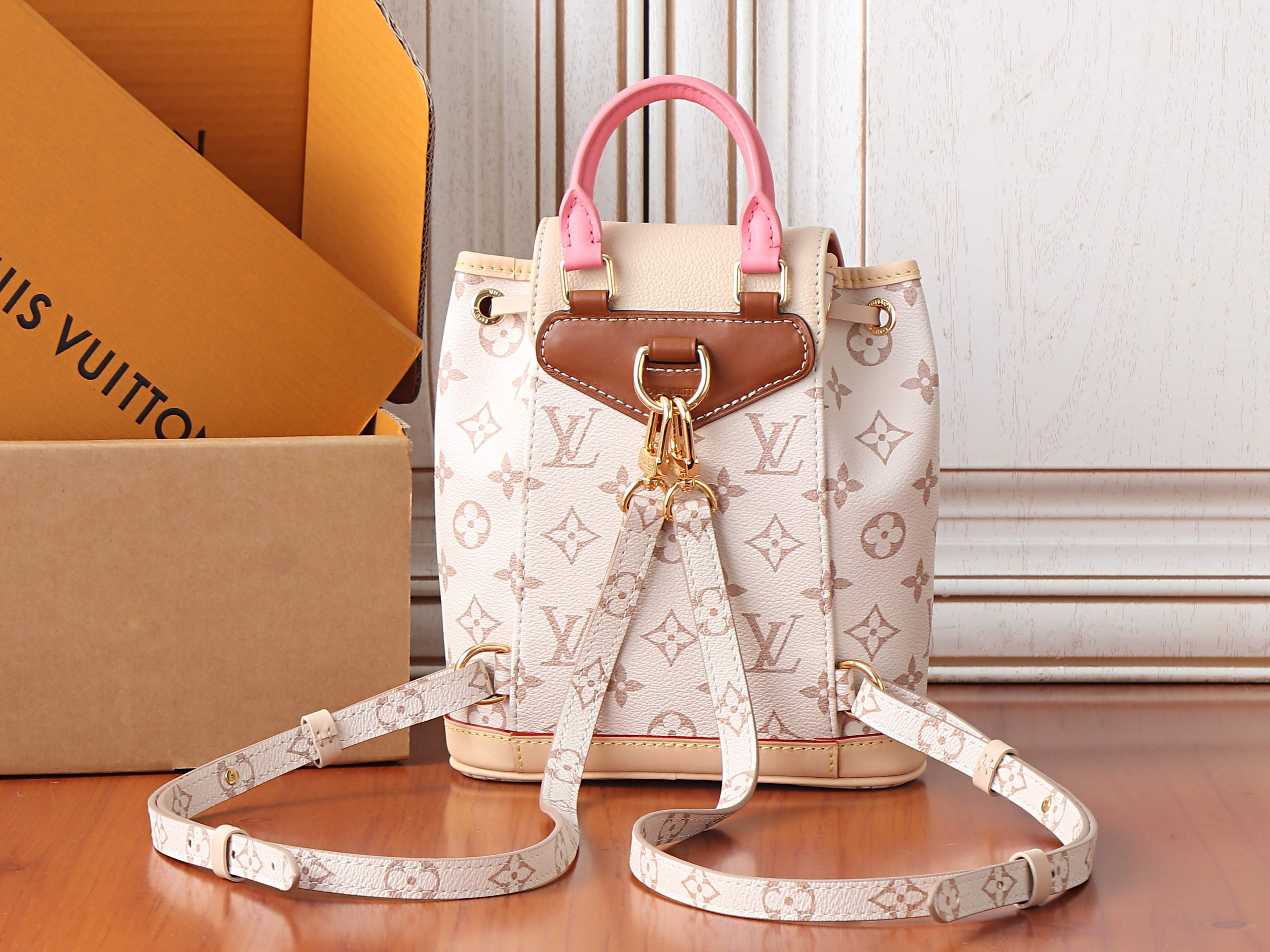 LV Montsouris Mini M2A079 24x25x12cm