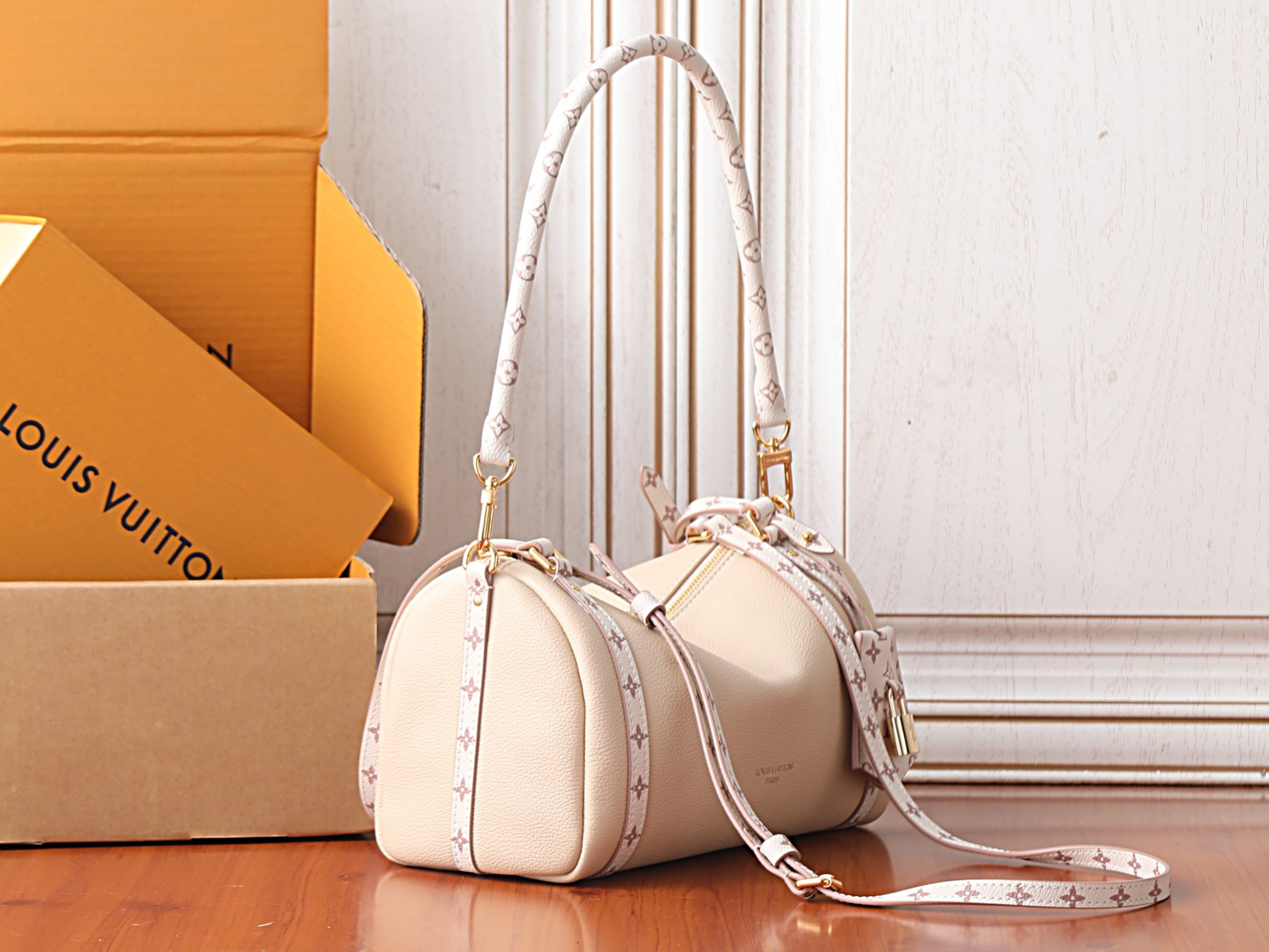 LV Express PM M2A393 26x17x13.5cm