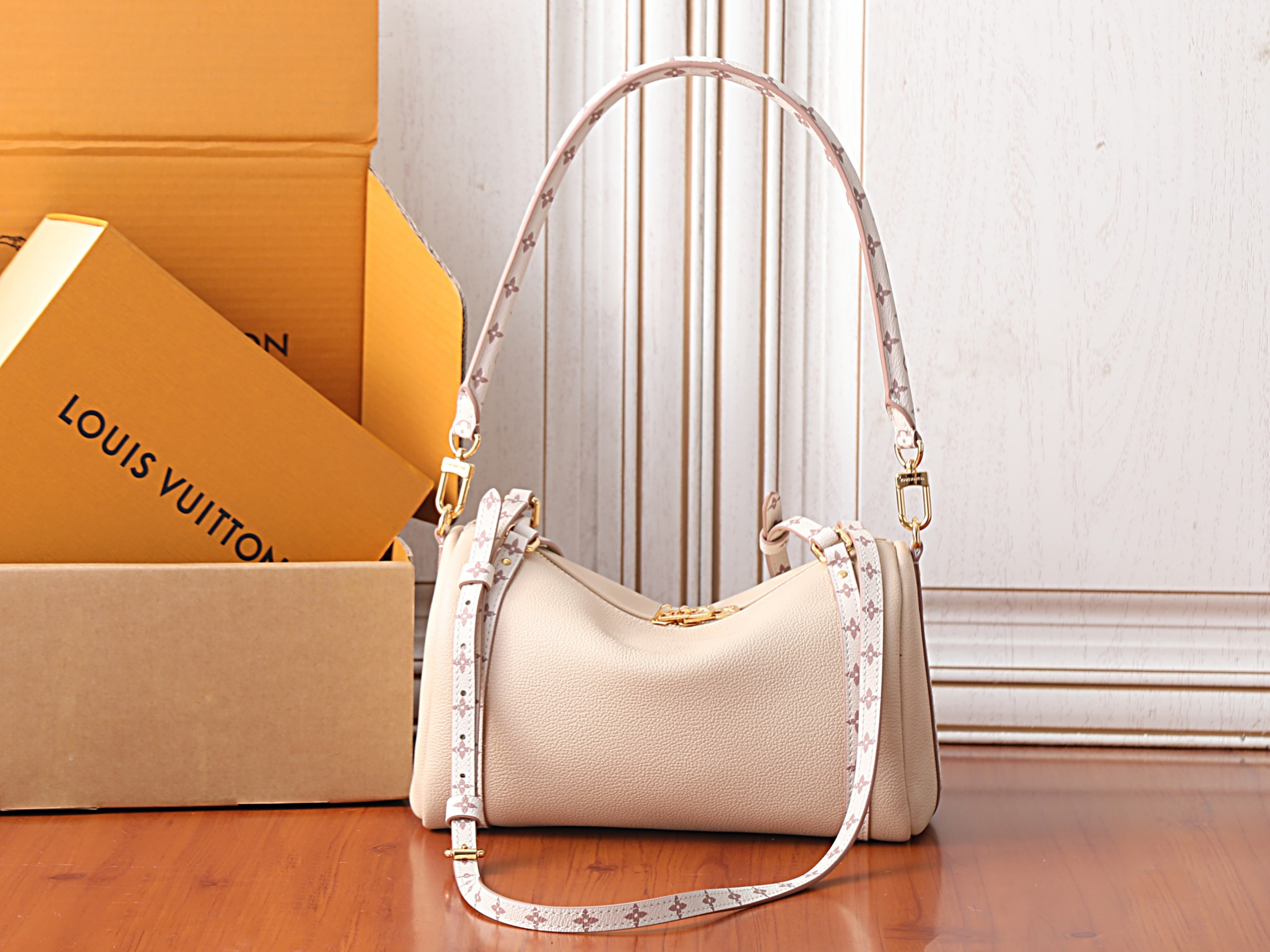 LV Express PM M2A393 26x17x13.5cm