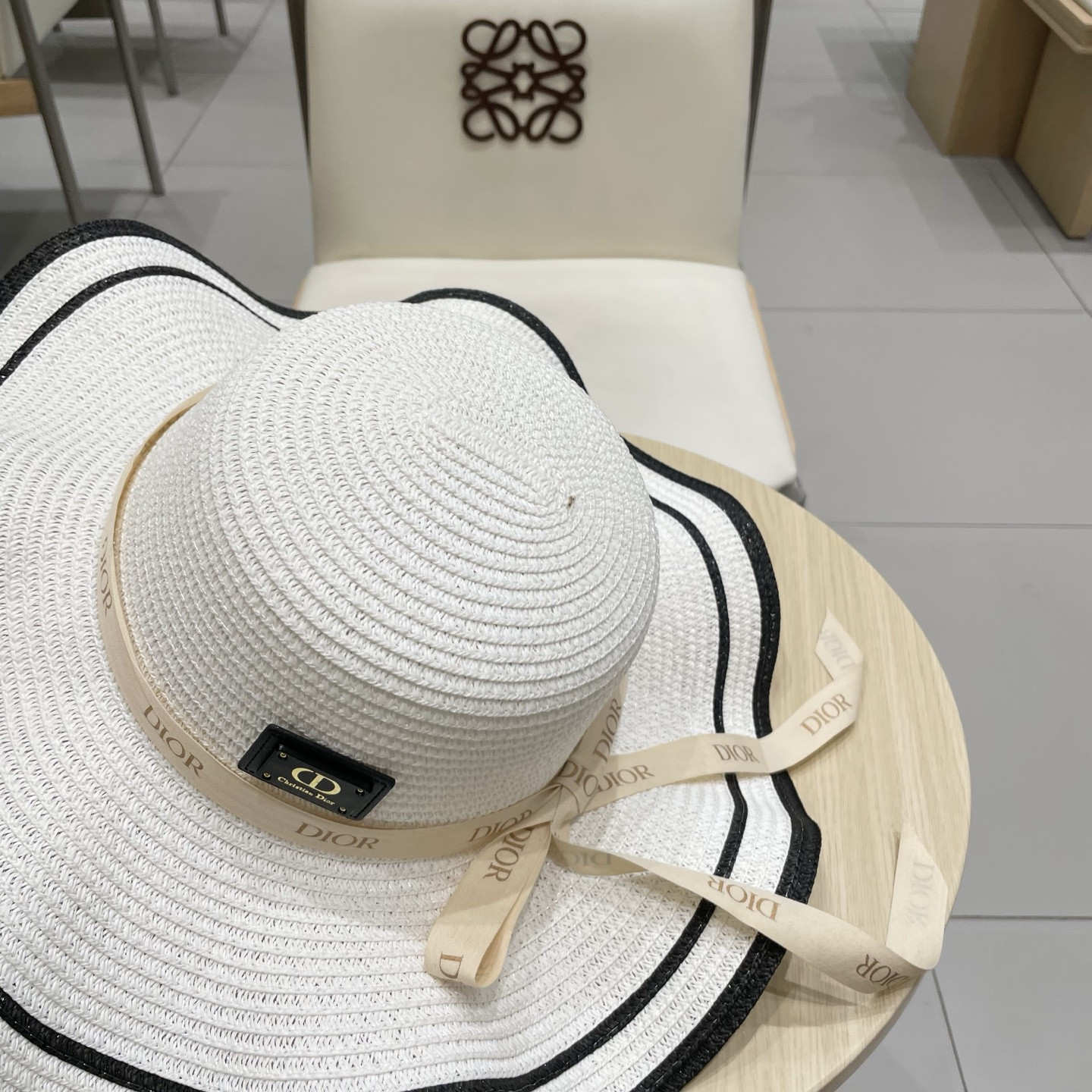 D*or straw hat 57cm head circumference