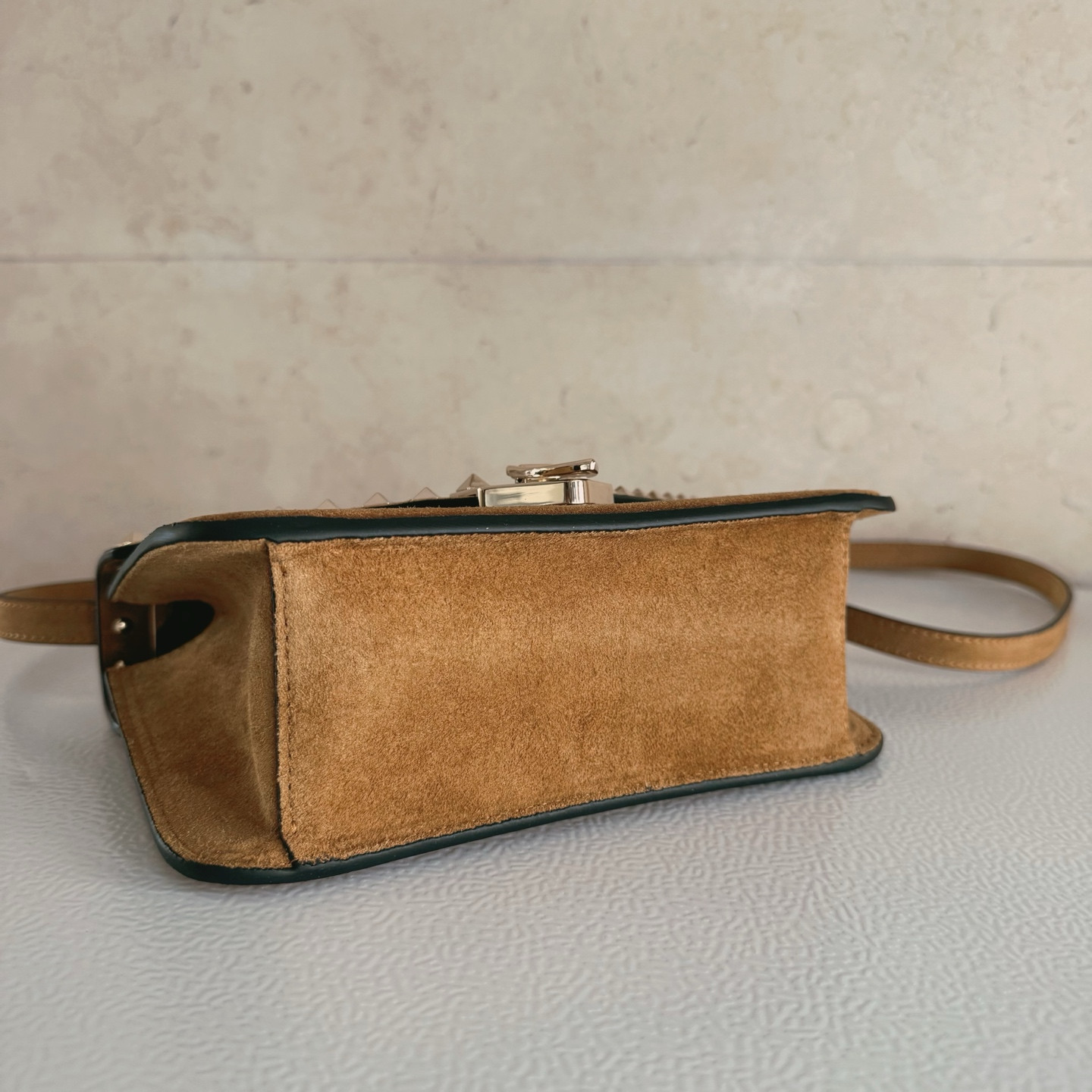 Va1e*ntin0 garavani rockstud small shoulder bag 21.5x15.5x8.5cm