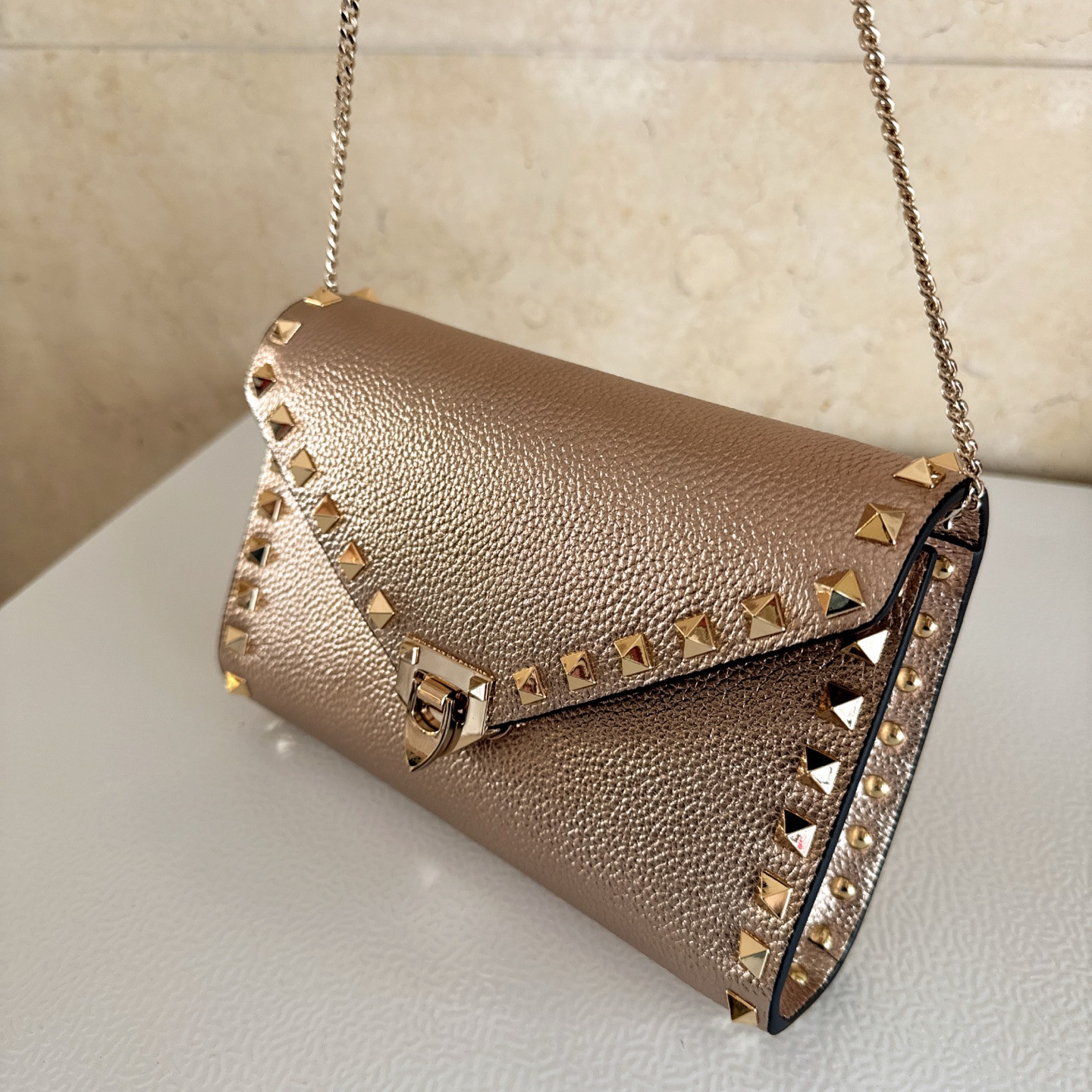 Va1e*ntin0 garavani rockstud mini shoulder bag 19.5x13x4.5cm