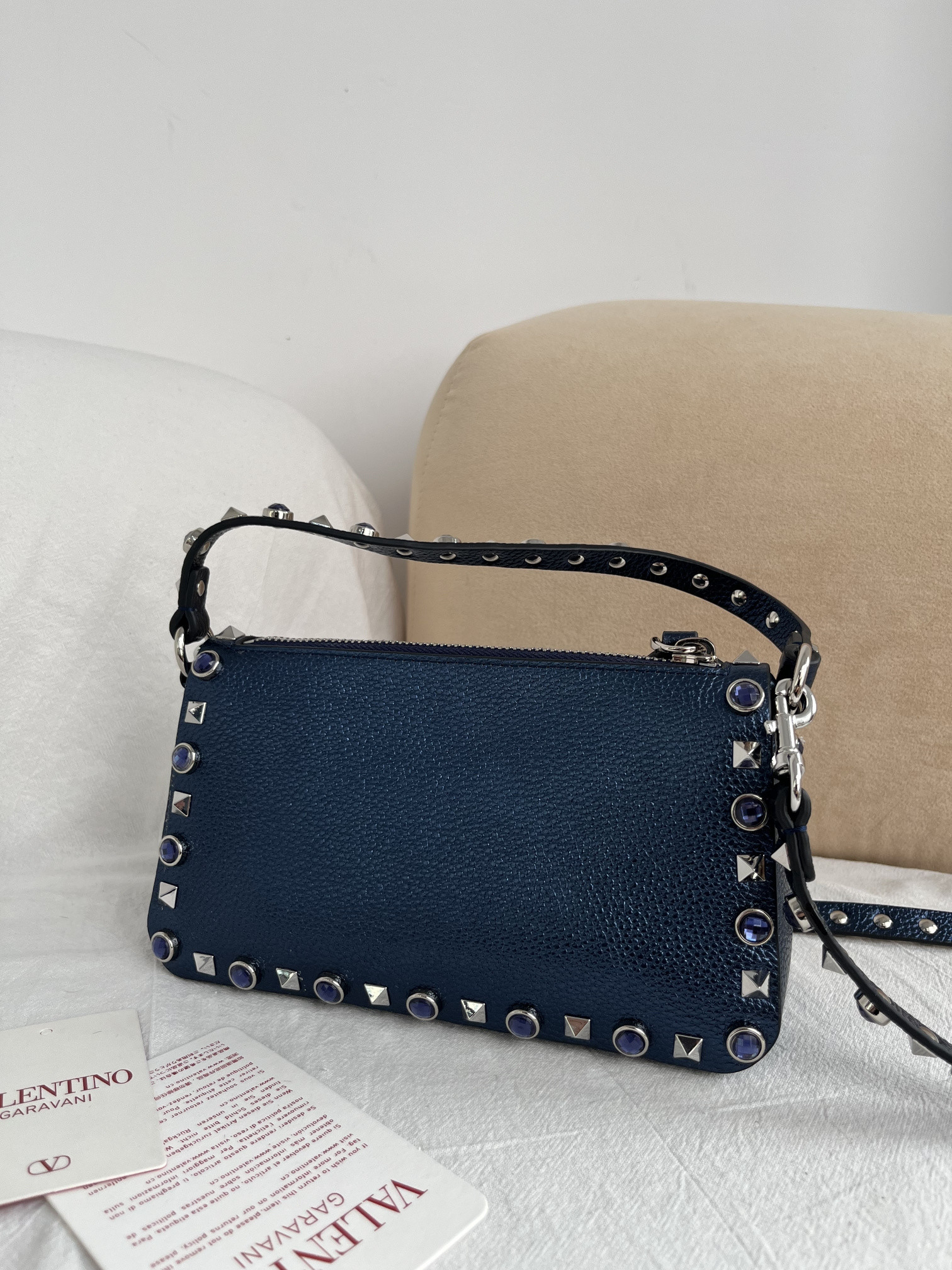 Va1e*ntin0 garavani rockstud small shoulder bag 19x13x7cm