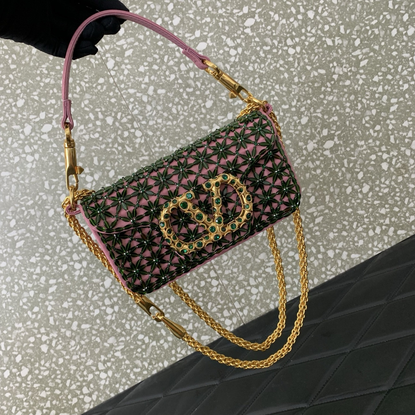 Va1e*ntin0 vlogo signature wallet with chain bag 20x10x5.5cm