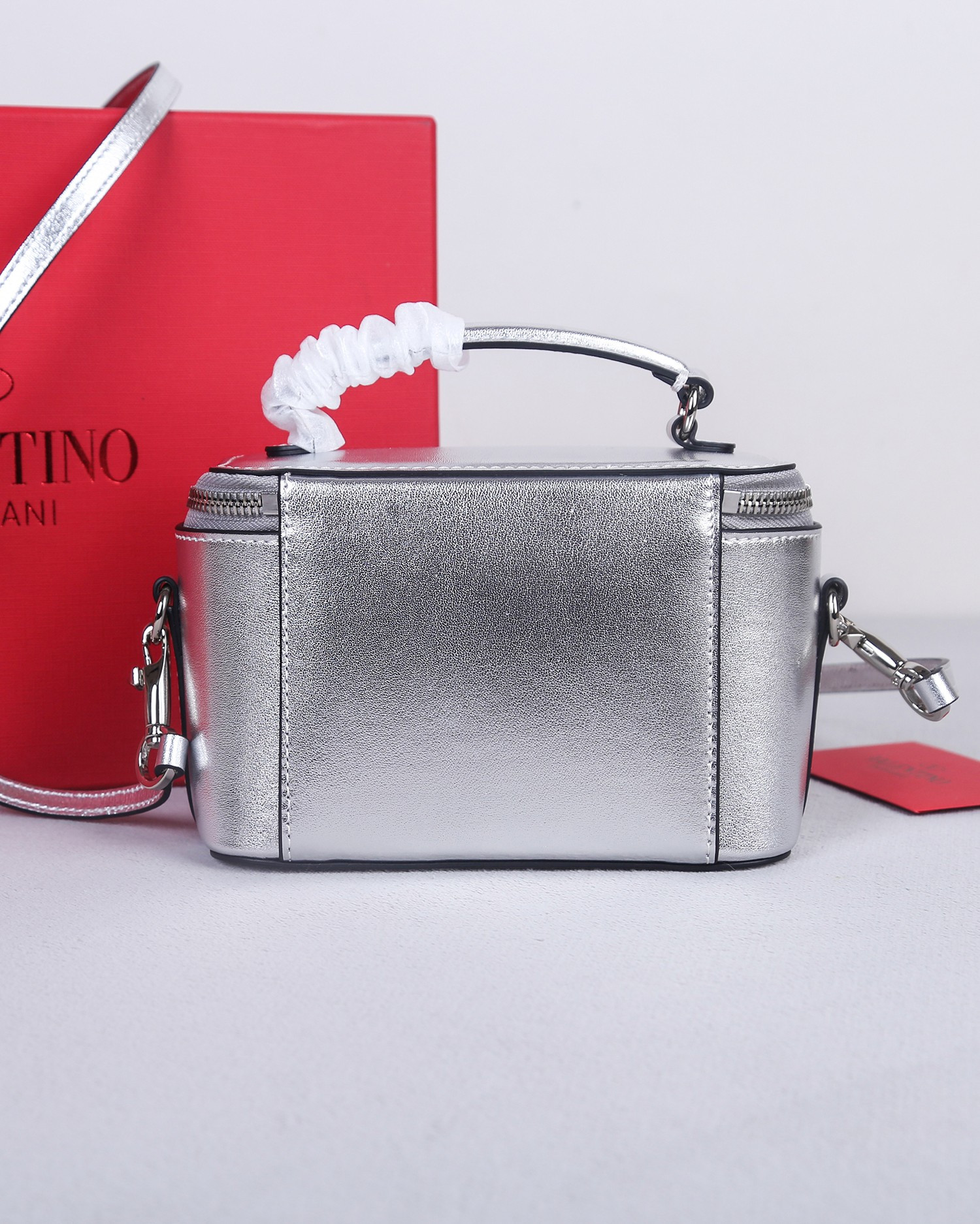 Va1e*ntin0 garavani locò metallic bag 16.5x10x7.5cm