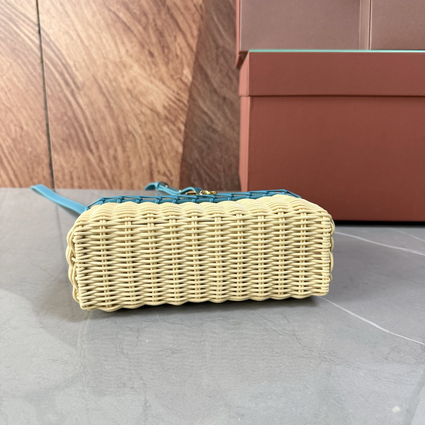 L**o p*ana extra pocket l19 wicker bag 19 x 11.5 x 7cm