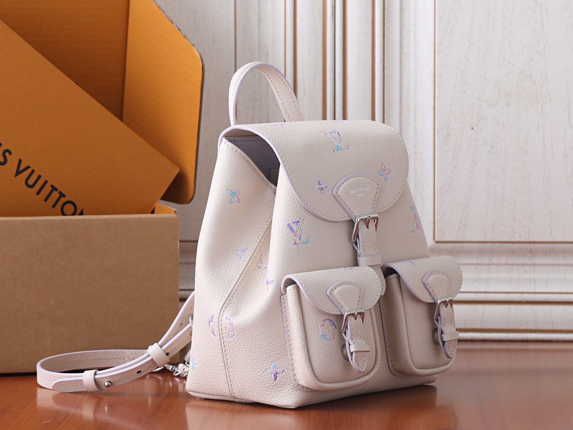 LV Backup Backpack M2A375 20x22x14cm