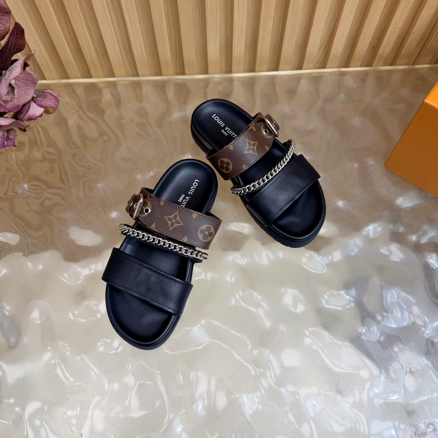 UA LV Vibe Comfort Mule