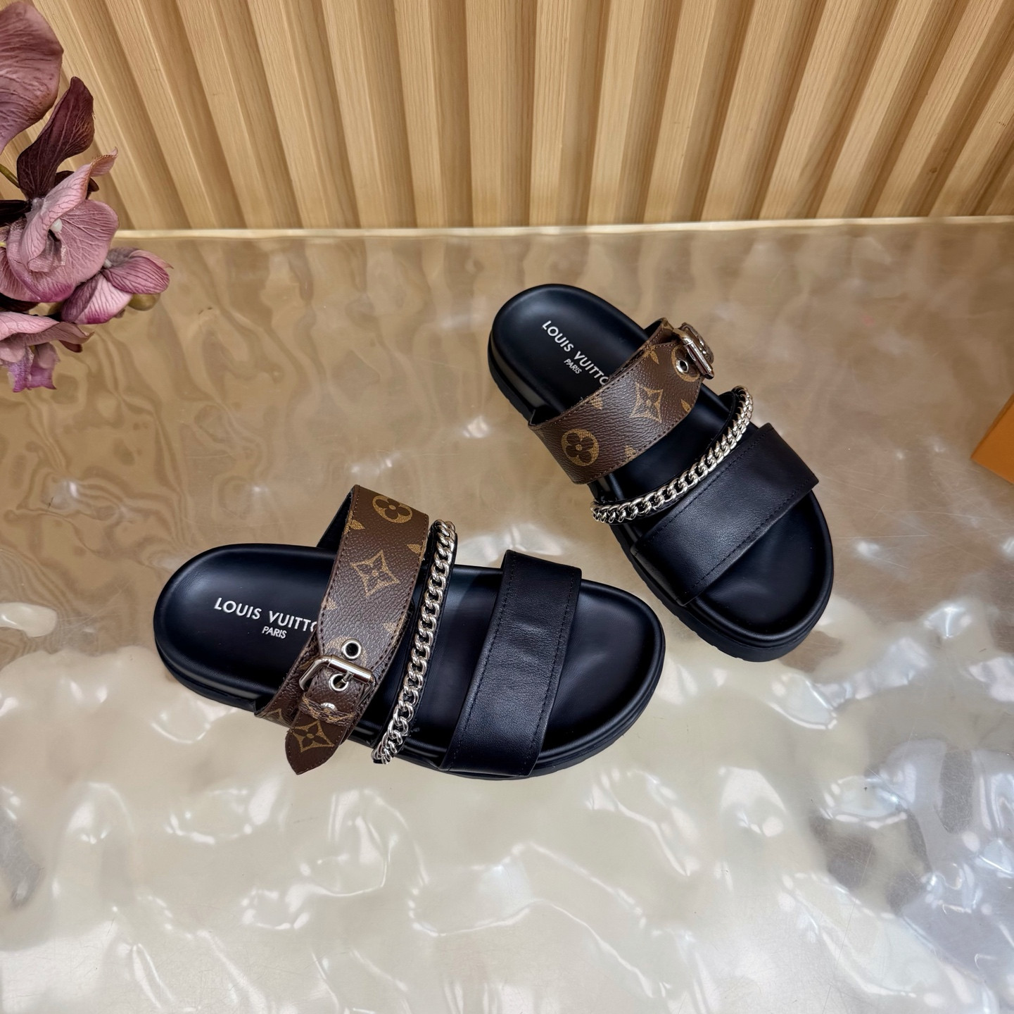 UA LV Vibe Comfort Mule