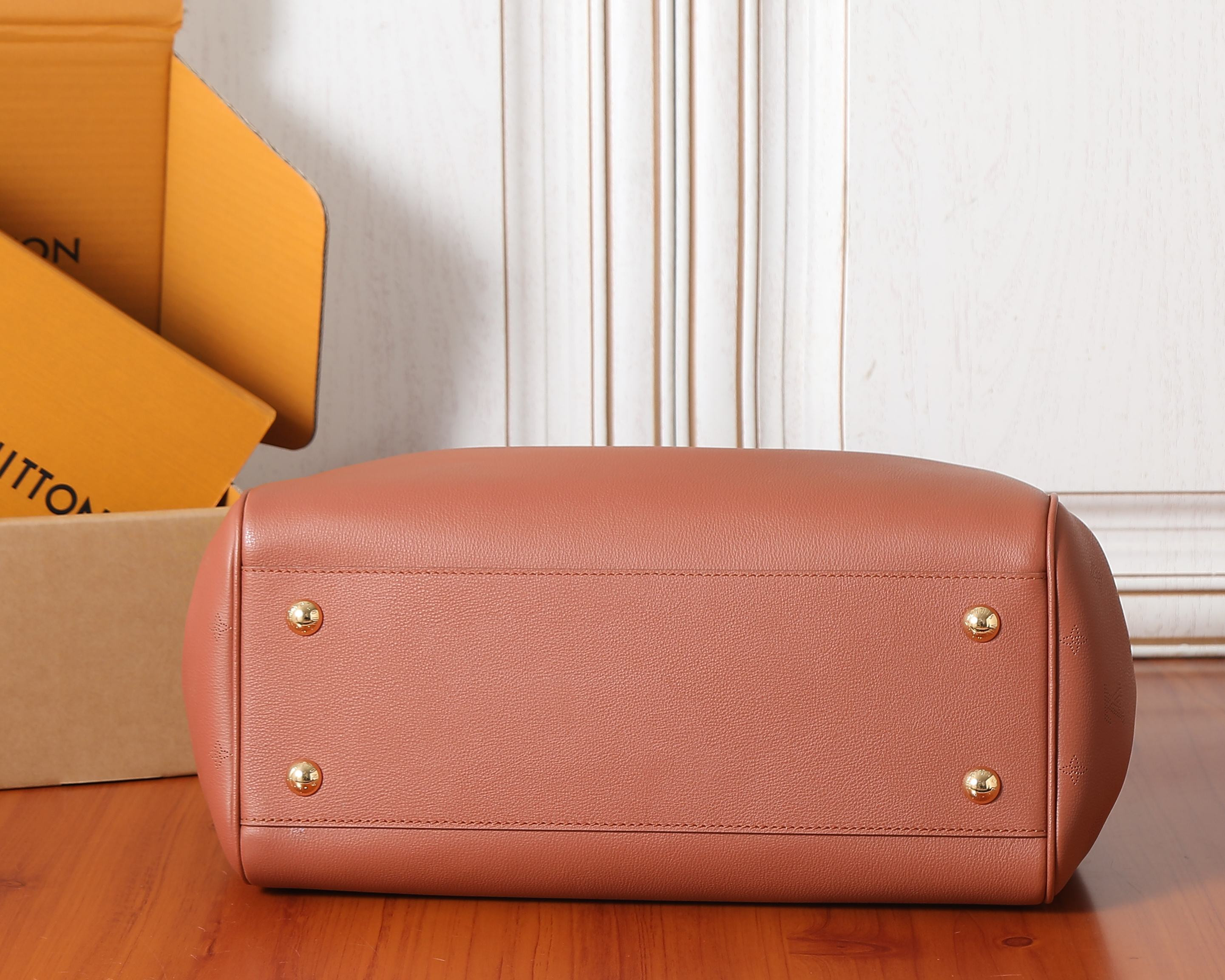 LV Vendome MM M26501 35.5x28x17cm
