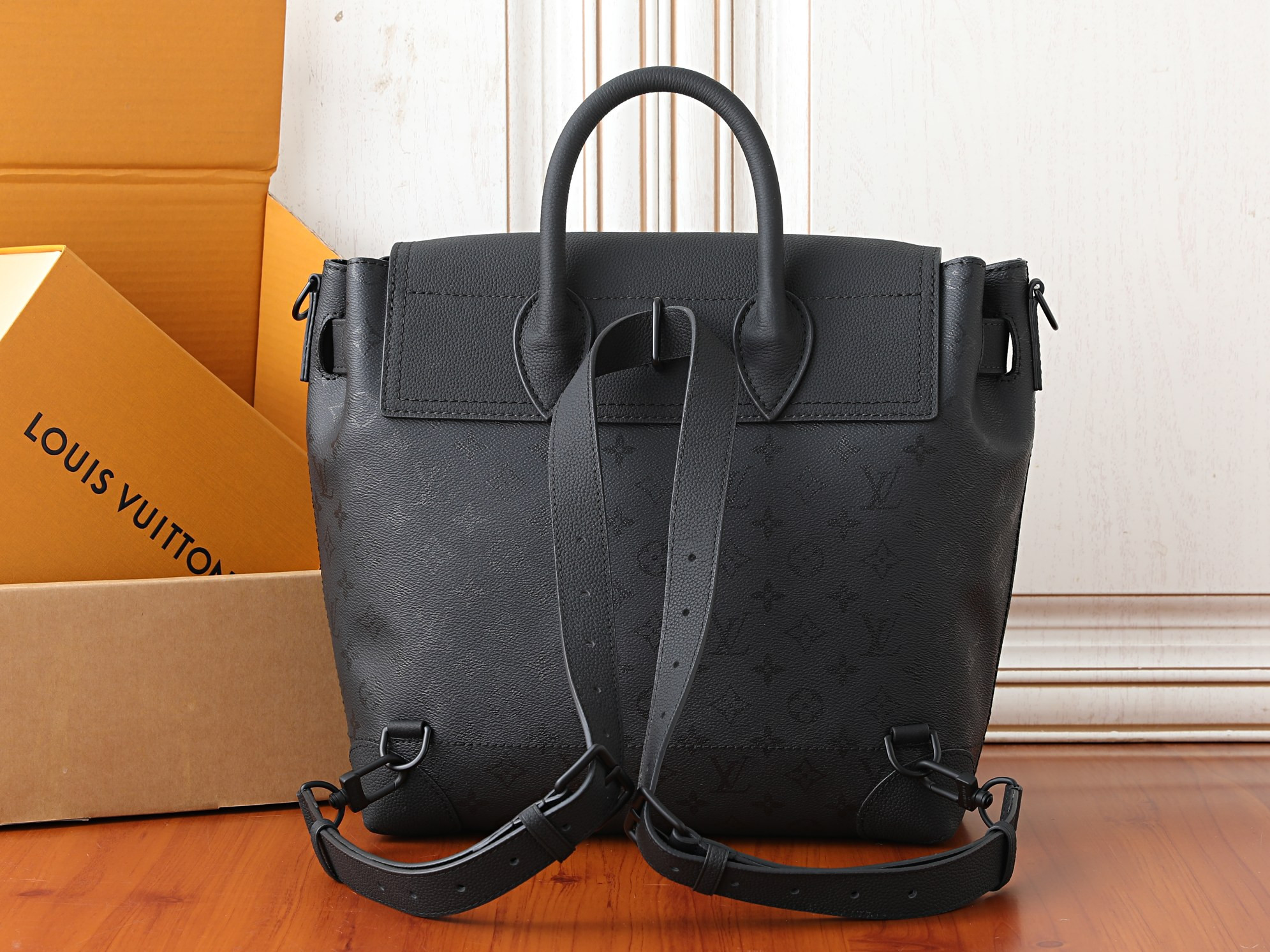 LV Steamer 30 Backpack M2A253 32 x 33 x 14 cm