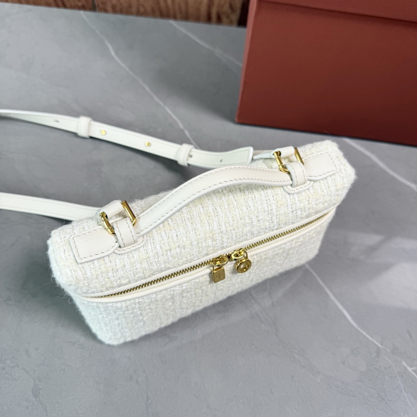 L**o p*ana extra pocket l19 11 x 19 x 6.5 cm