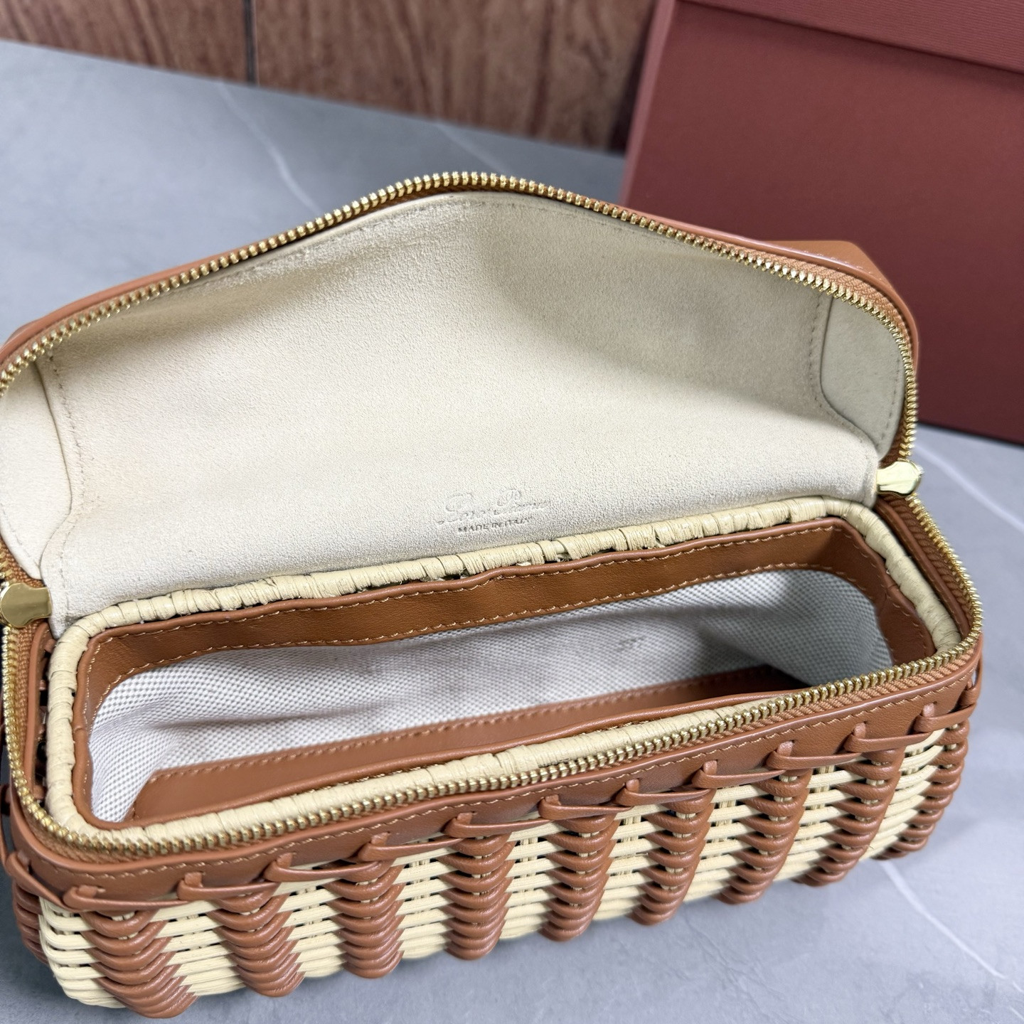 L**o p*ana extra pocket l19 east-west wicker 19x12x7cm