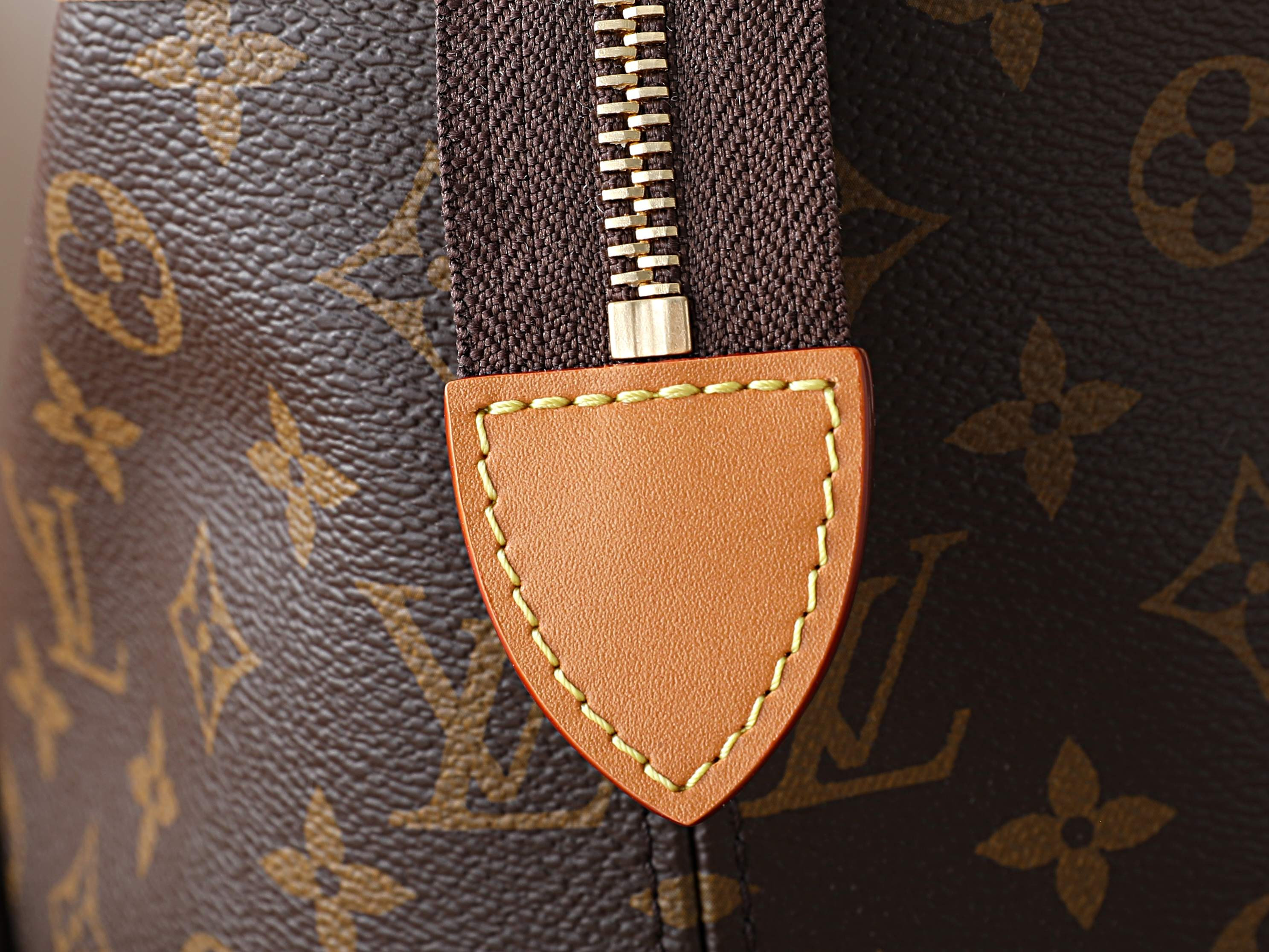 LV Nevereverfull Cargo M2A617 38x60x28cm