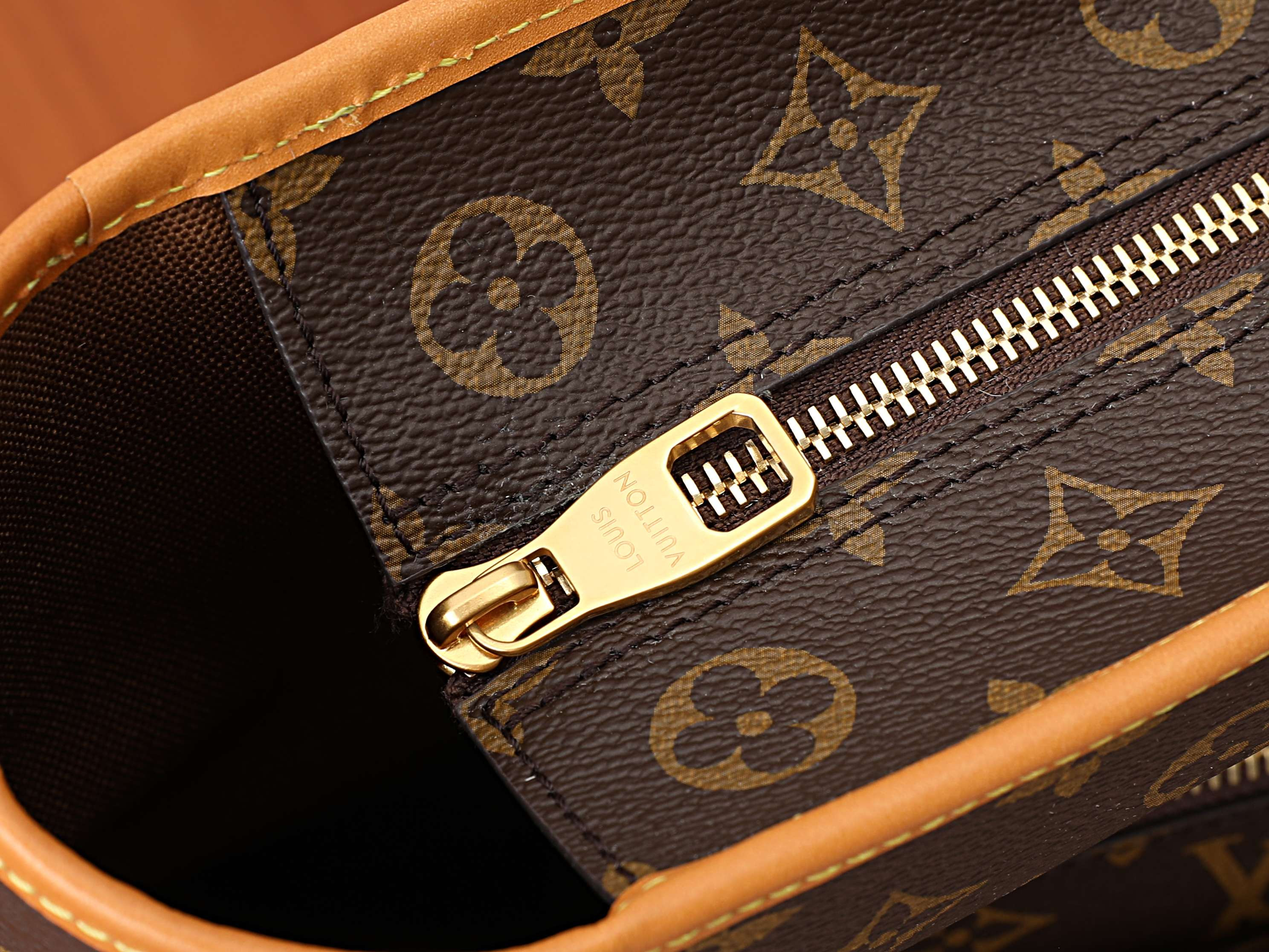 LV Nevereverfull Cargo M2A617 38x60x28cm