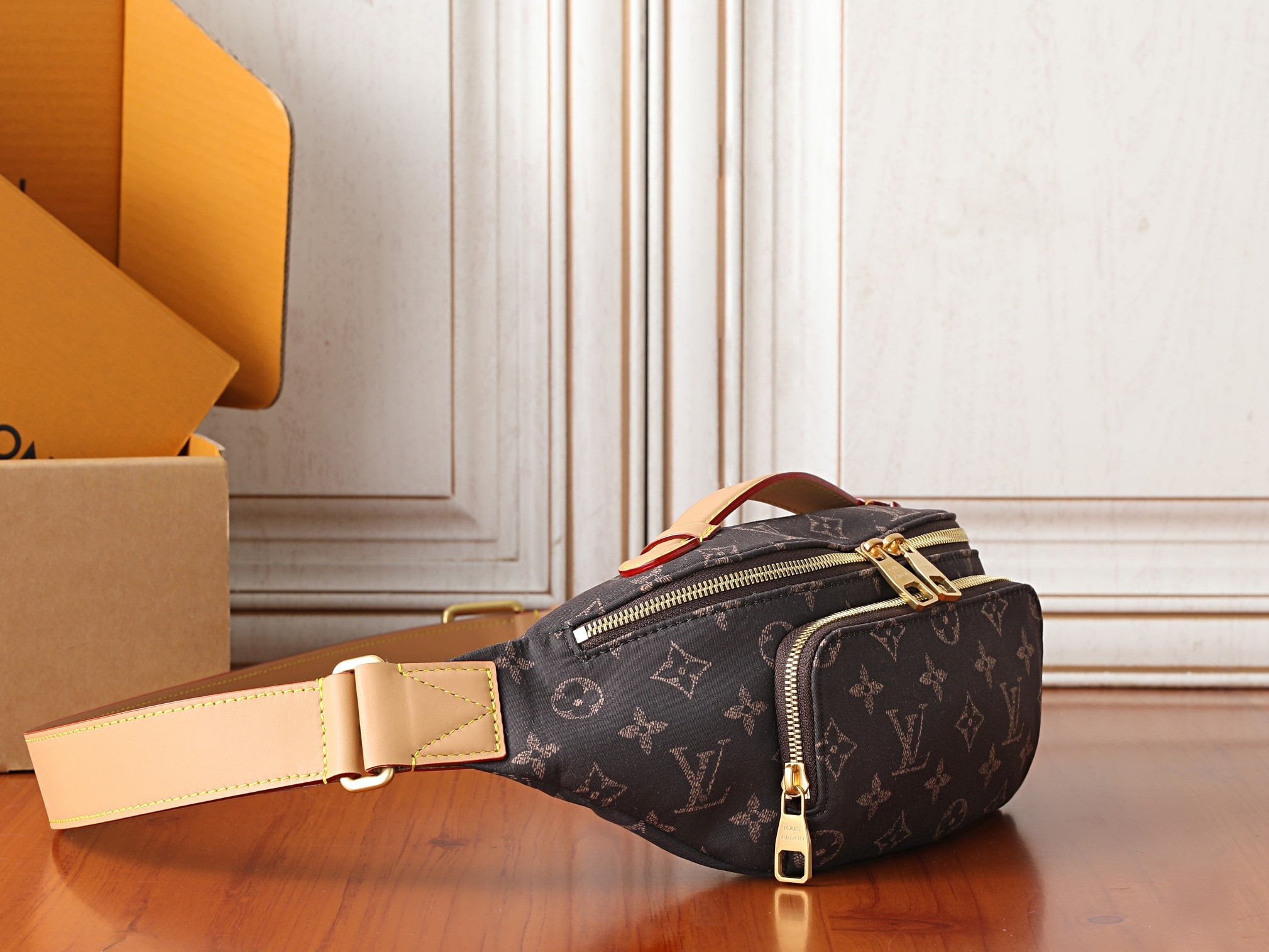 lv rush bumbag l0*is V*t0n silk tech m2a452 30x15x8cm