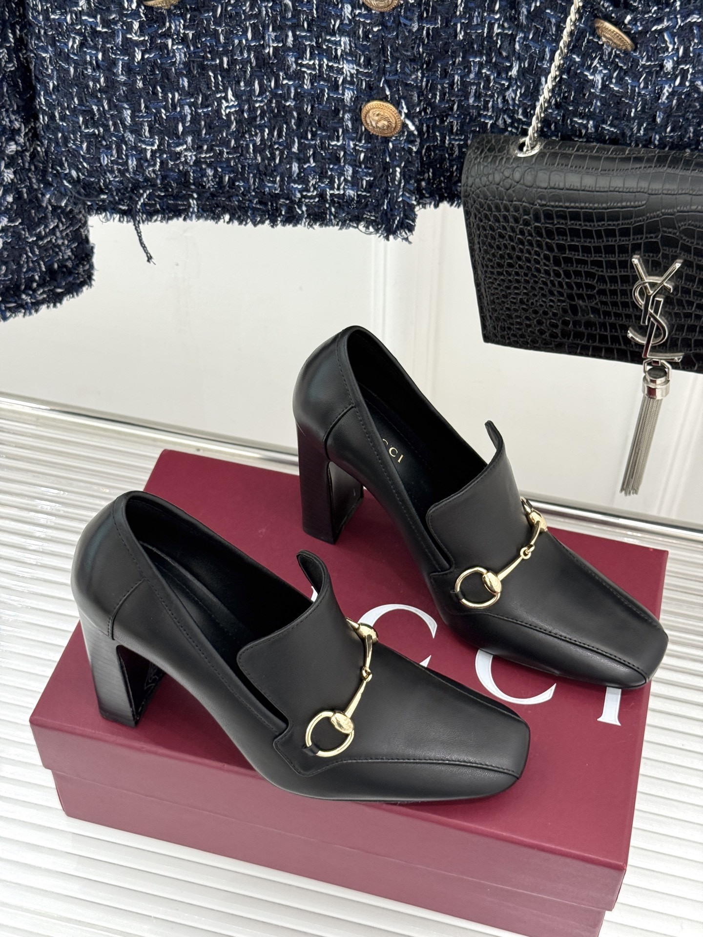 ua G*u*i loafers