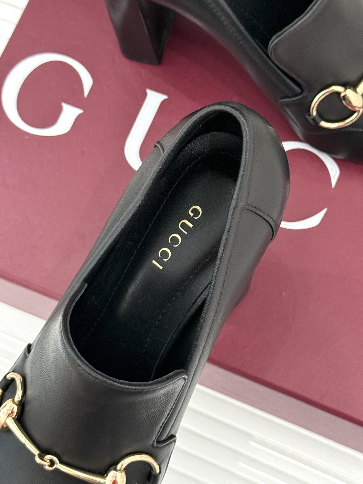 ua G*u*i loafers