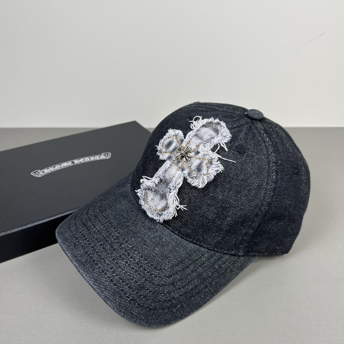 Ch**me He**ts baseball cap