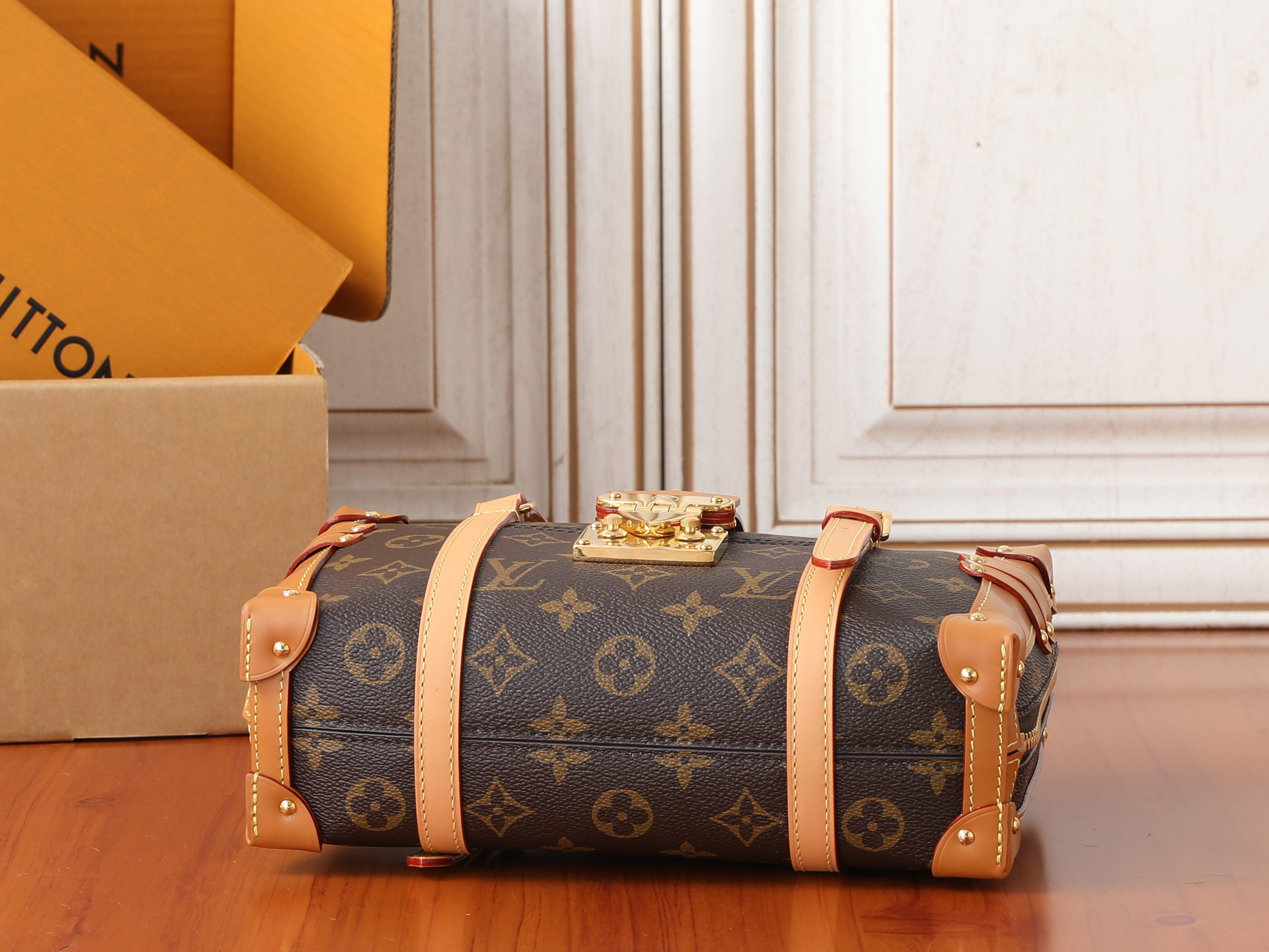 LV Malle De Jour M3A169 24x15x8cm