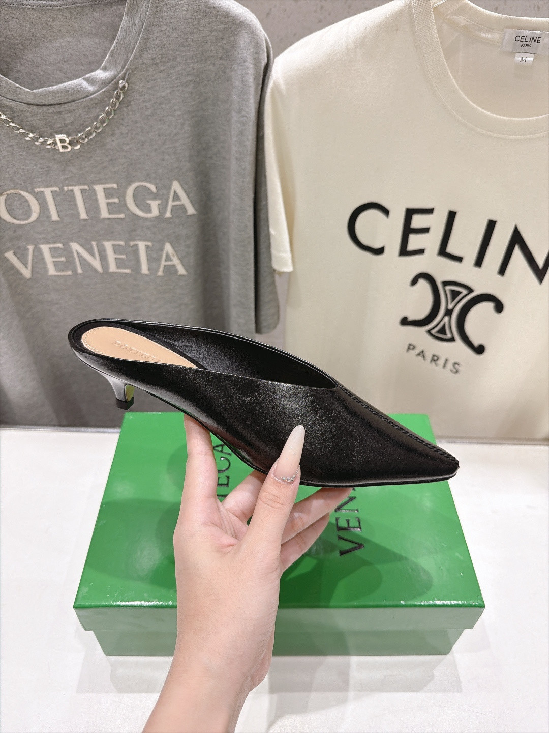 ua bo*te*ga Ve*ne*ta vesta mule pump 4cm heel