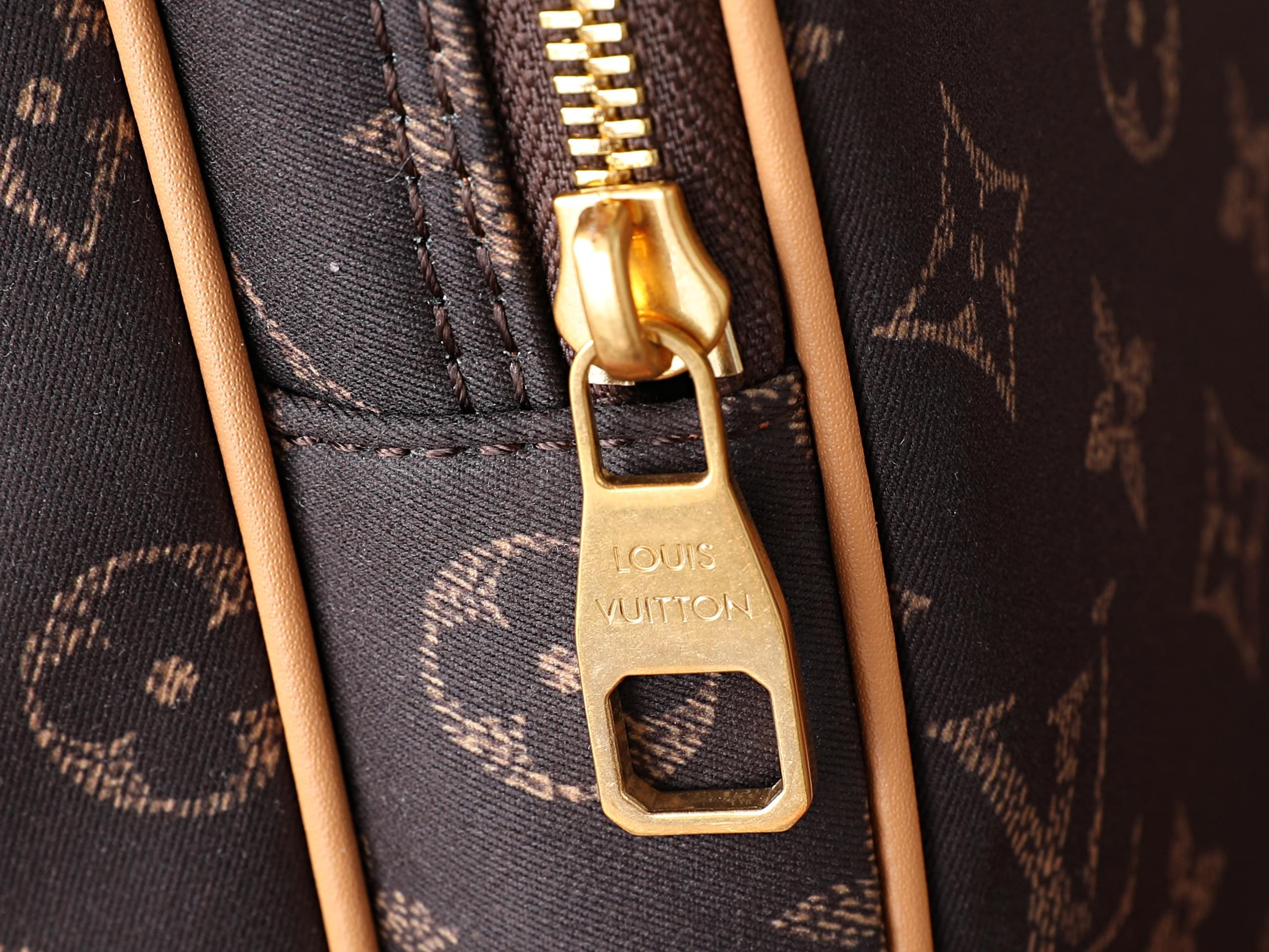 lv nil xl l0*is V*t0n silk tech m29853 37x26x19cm