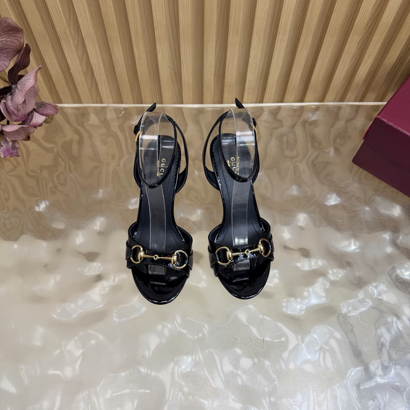 ua G*u*i donna wedge sandal 8cm heel