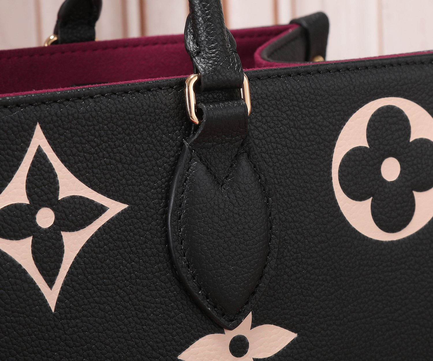 LV OnTheGo MM M45495 35 x 27 x 14 cm