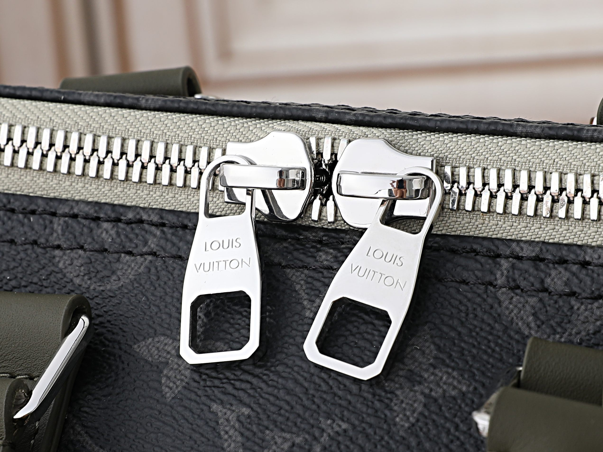 LV Keepall Shoulder Strap 35 M28639 34 x 21 x 16 cm