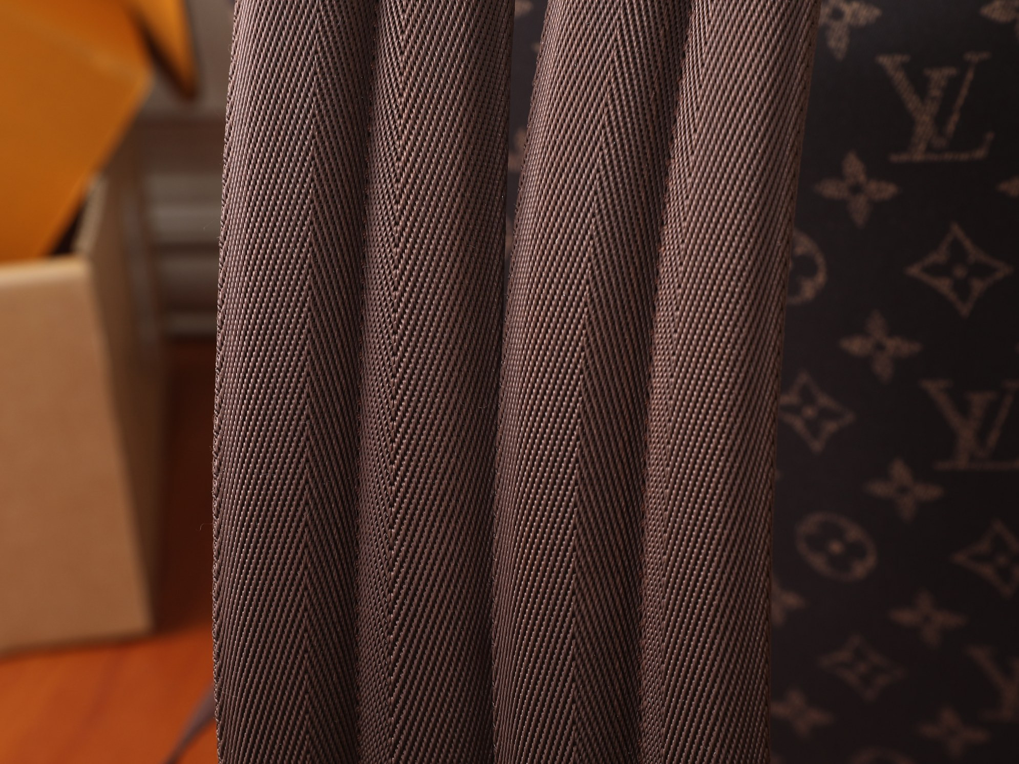 lv track backpack mm l0*is V*t0n silk tech m2a456 34 x 46 x 21 cm