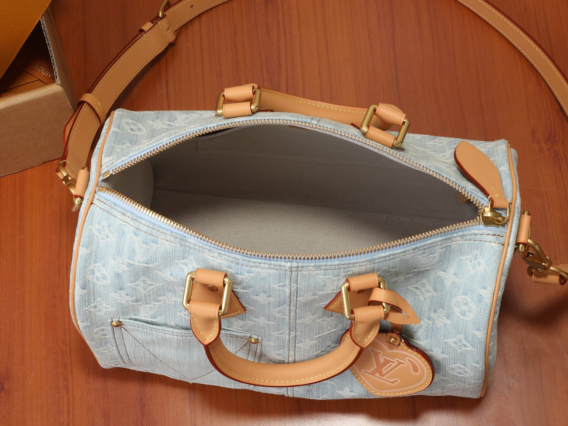 LV Speedy 30 Bandoulière M2A209 34 x 22 x 19 cm