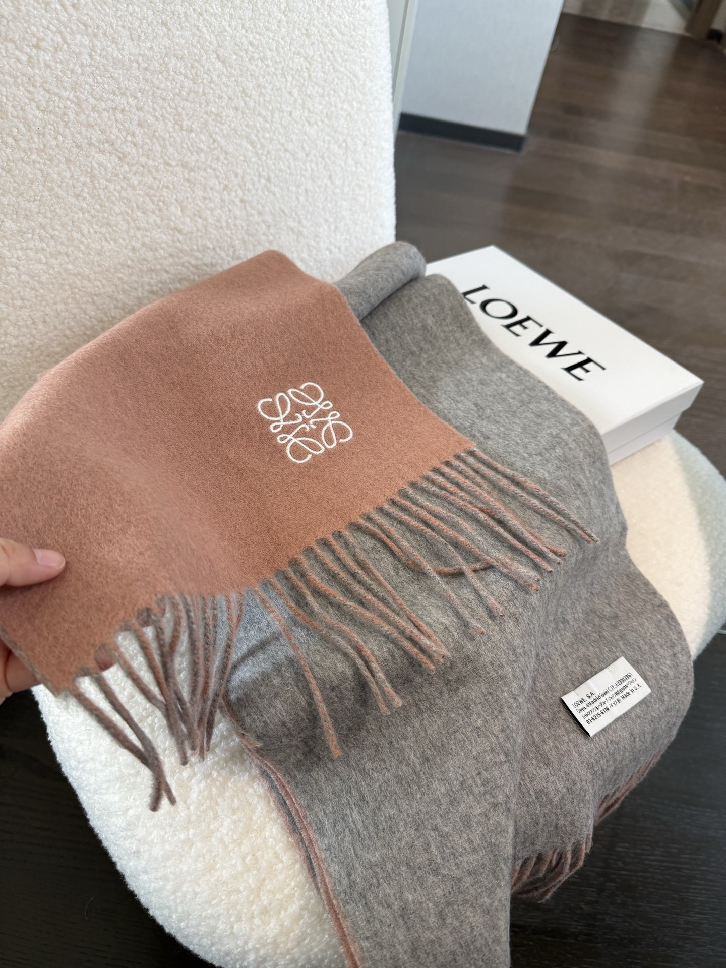 L0ew* scarf 30x180cm