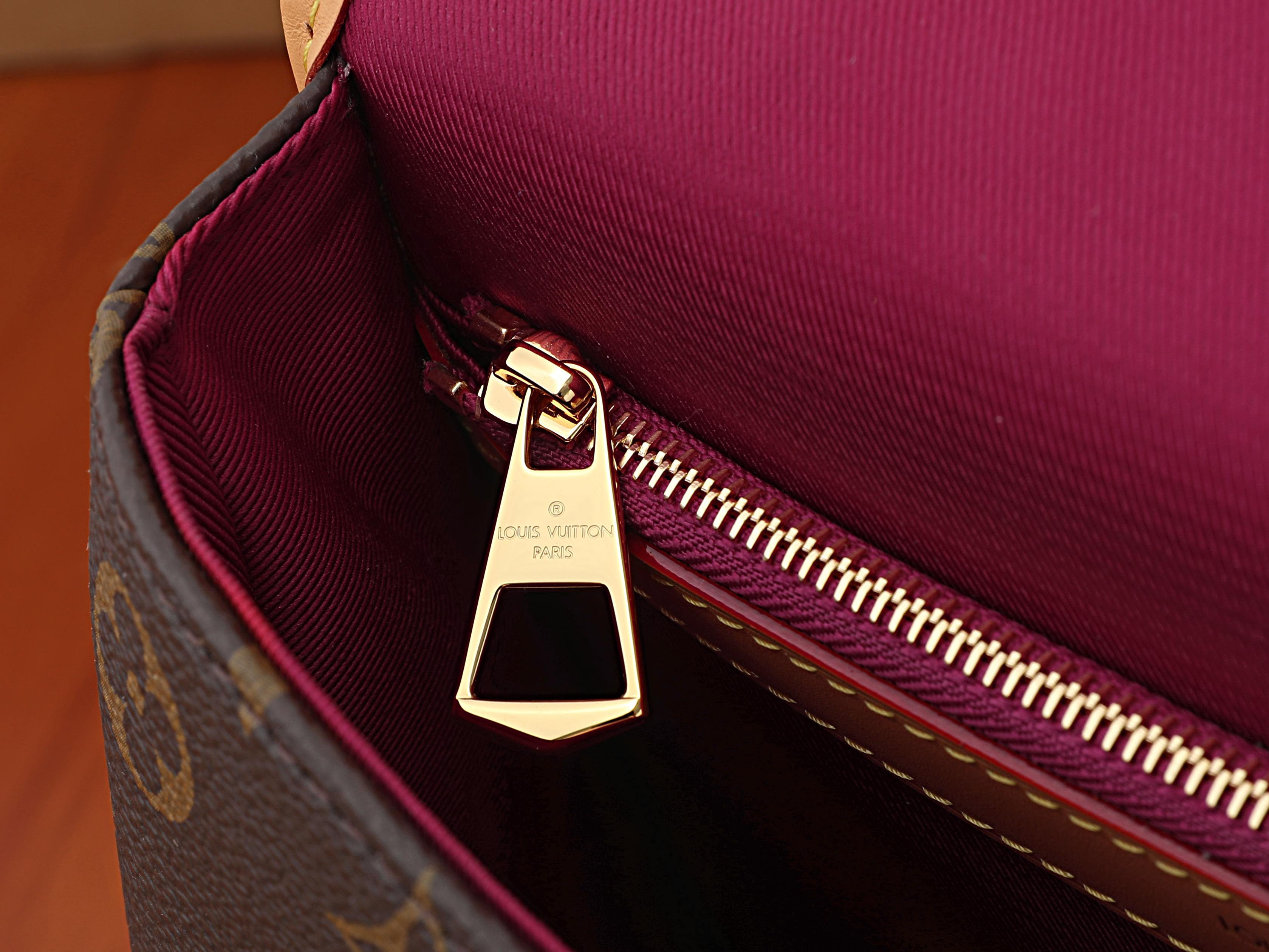 LV Diane Backpack PM M29766 21 x 21.5 x 9 cm