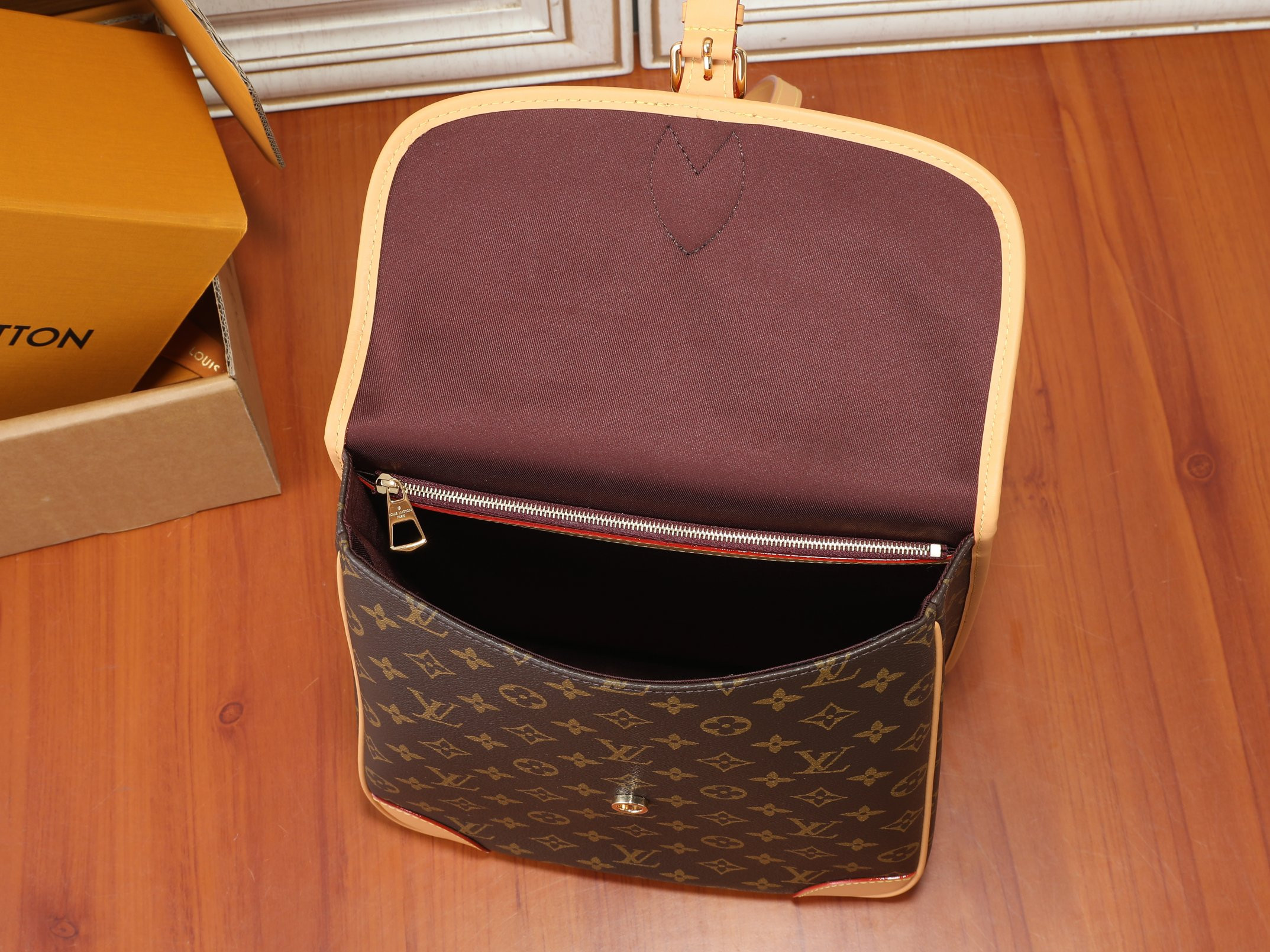 LV Diane Backpack MM M29631 26 x 31.5 x 11 cm