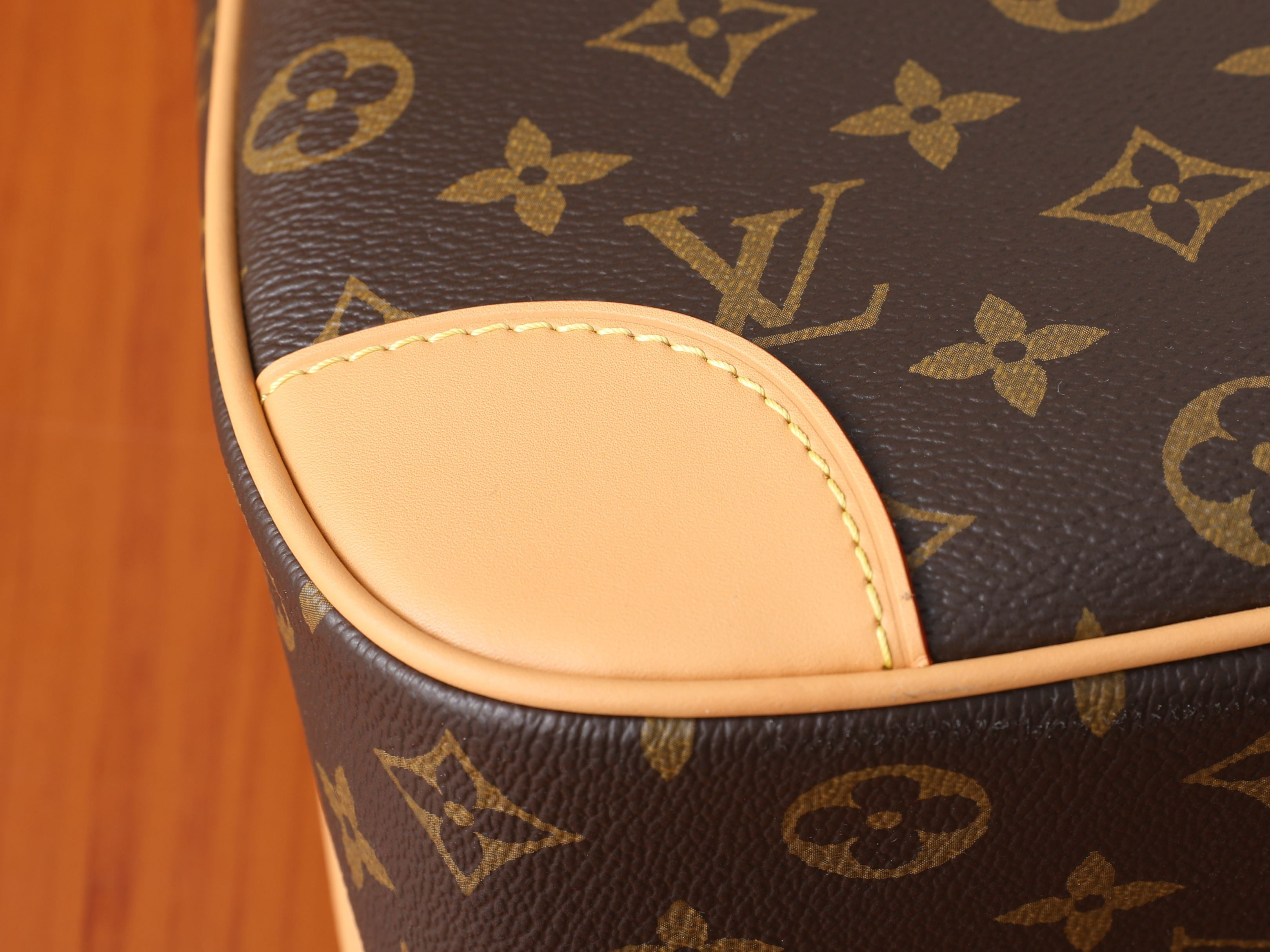 LV Diane Backpack MM M29631 26 x 31.5 x 11 cm