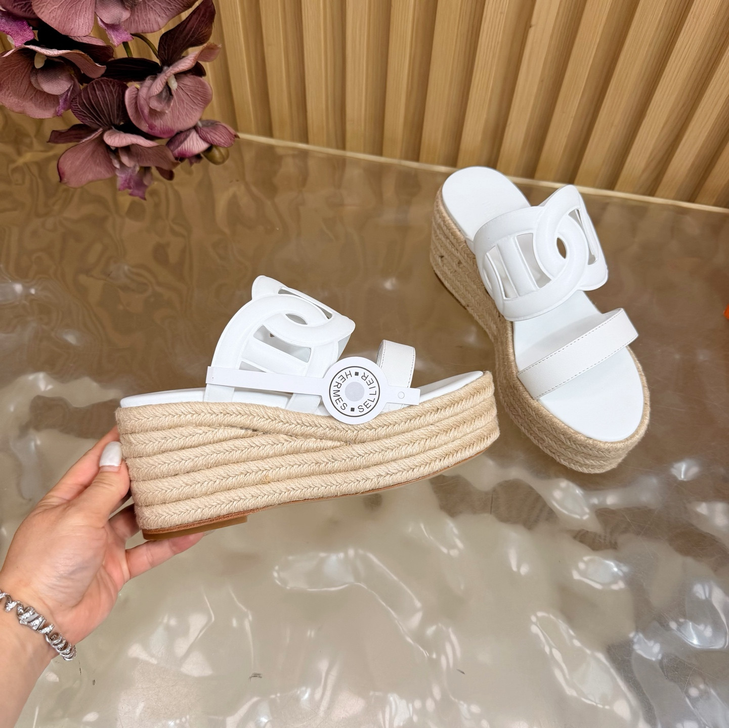ua H**mes ithea espadrille